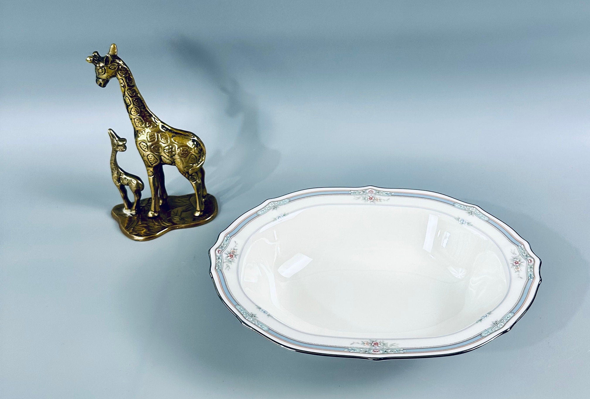 Noritake Rothschild Oval Serving Bowl