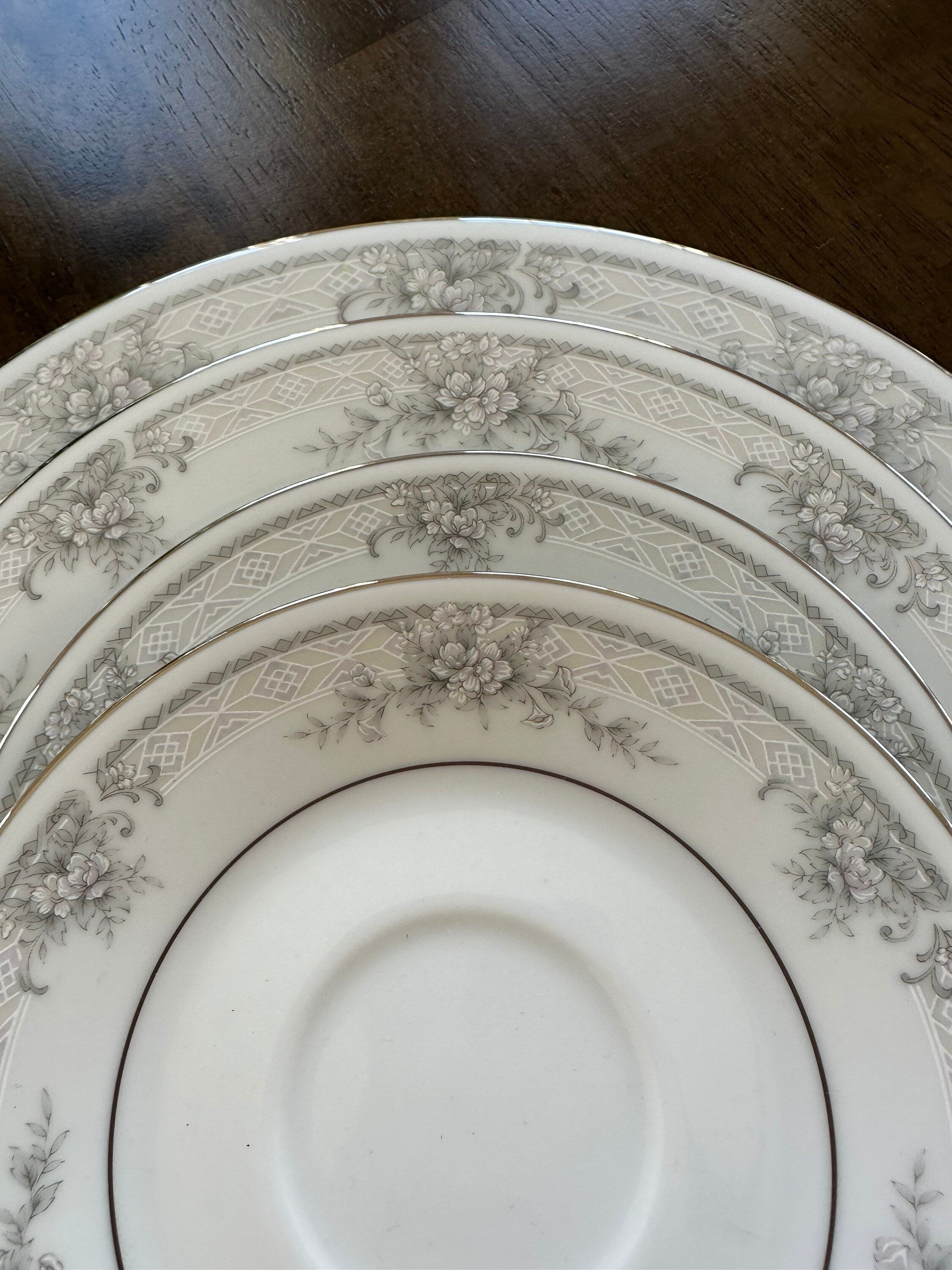 Noritake Sweet Leilani Place Setting
