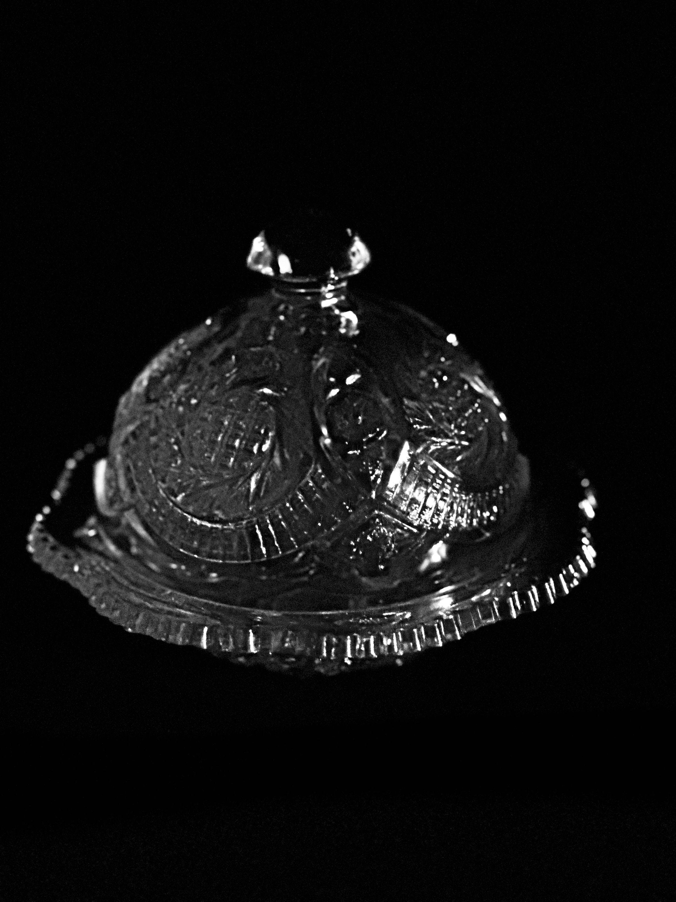 LE Smith Glass Round Covered Butter Sunburst