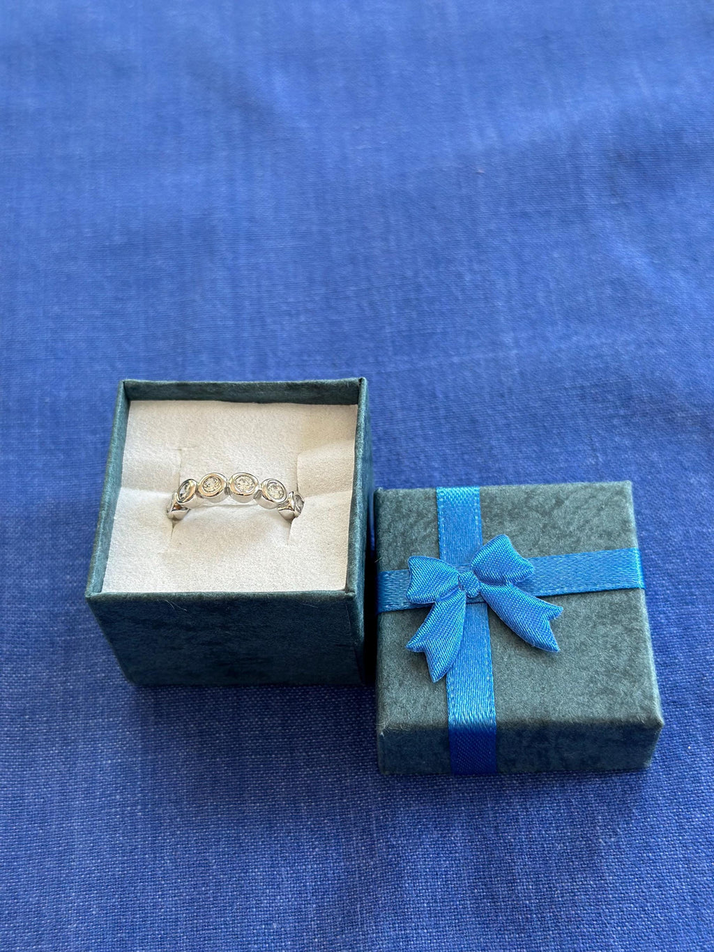 Vintage Sterling Silver Cubic Zirconia Wedding/Anniversary Band