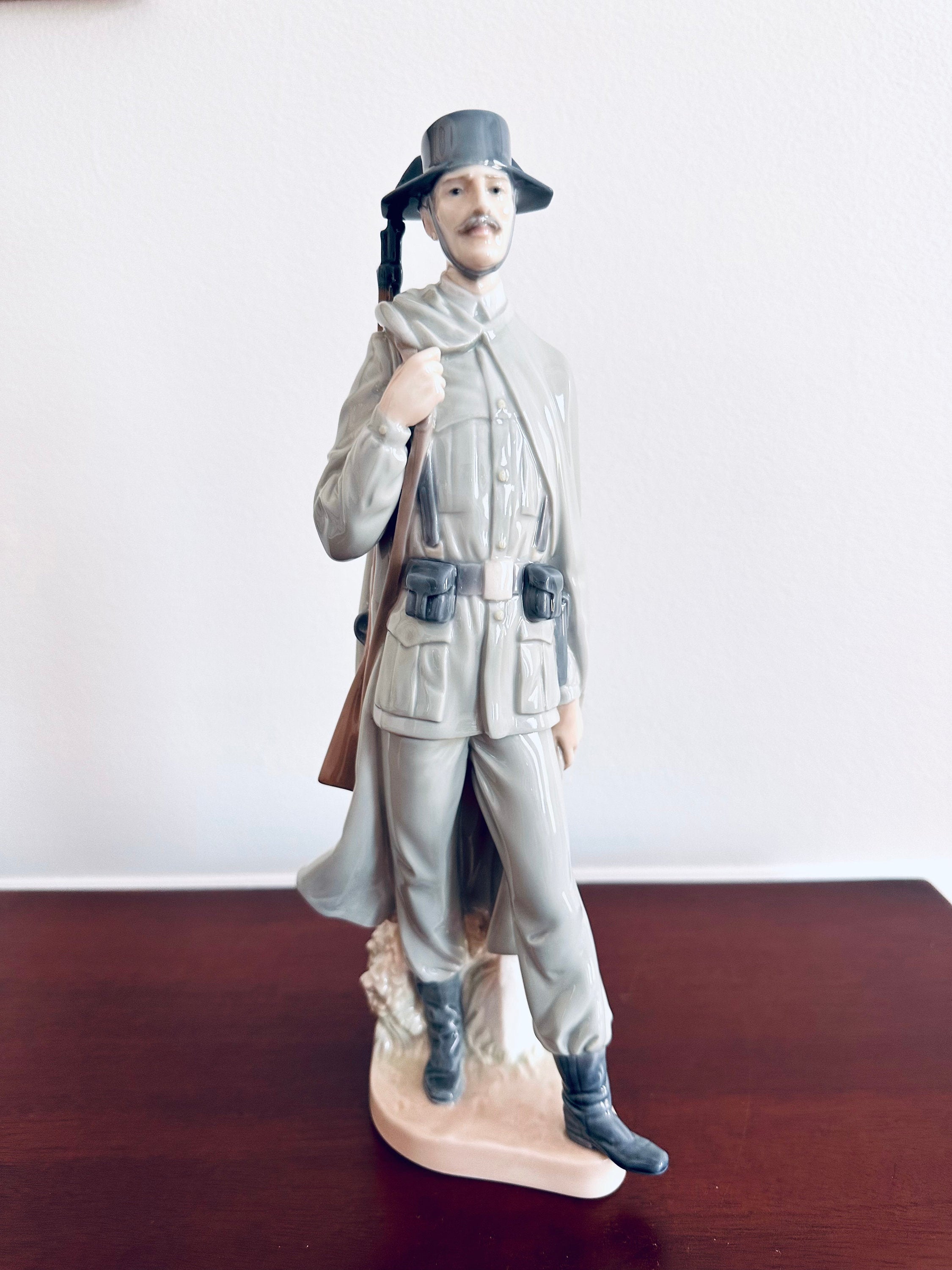 Retired Lladro Policeman 4889