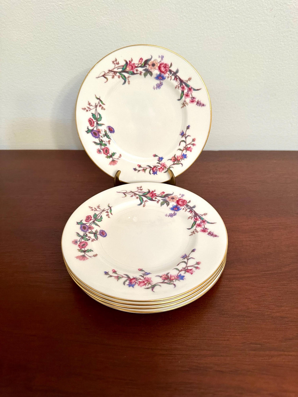 4 Wedgwood Devon Sprays Dinner Plates