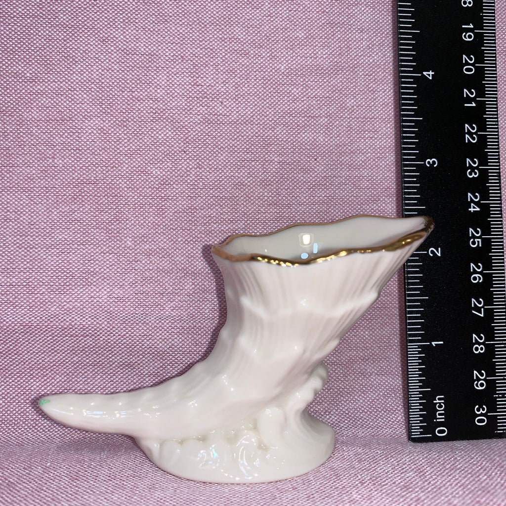 Cornecopia Shaped Shell on Waves Vase