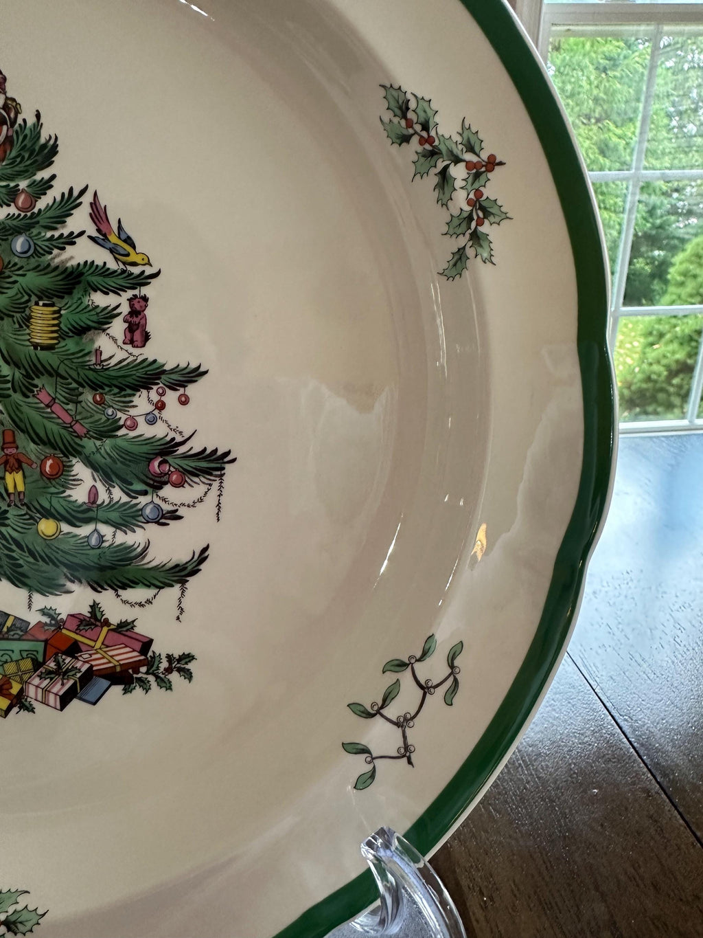 Spode Christmas Tree Round Platter Scalloped Chop Plate