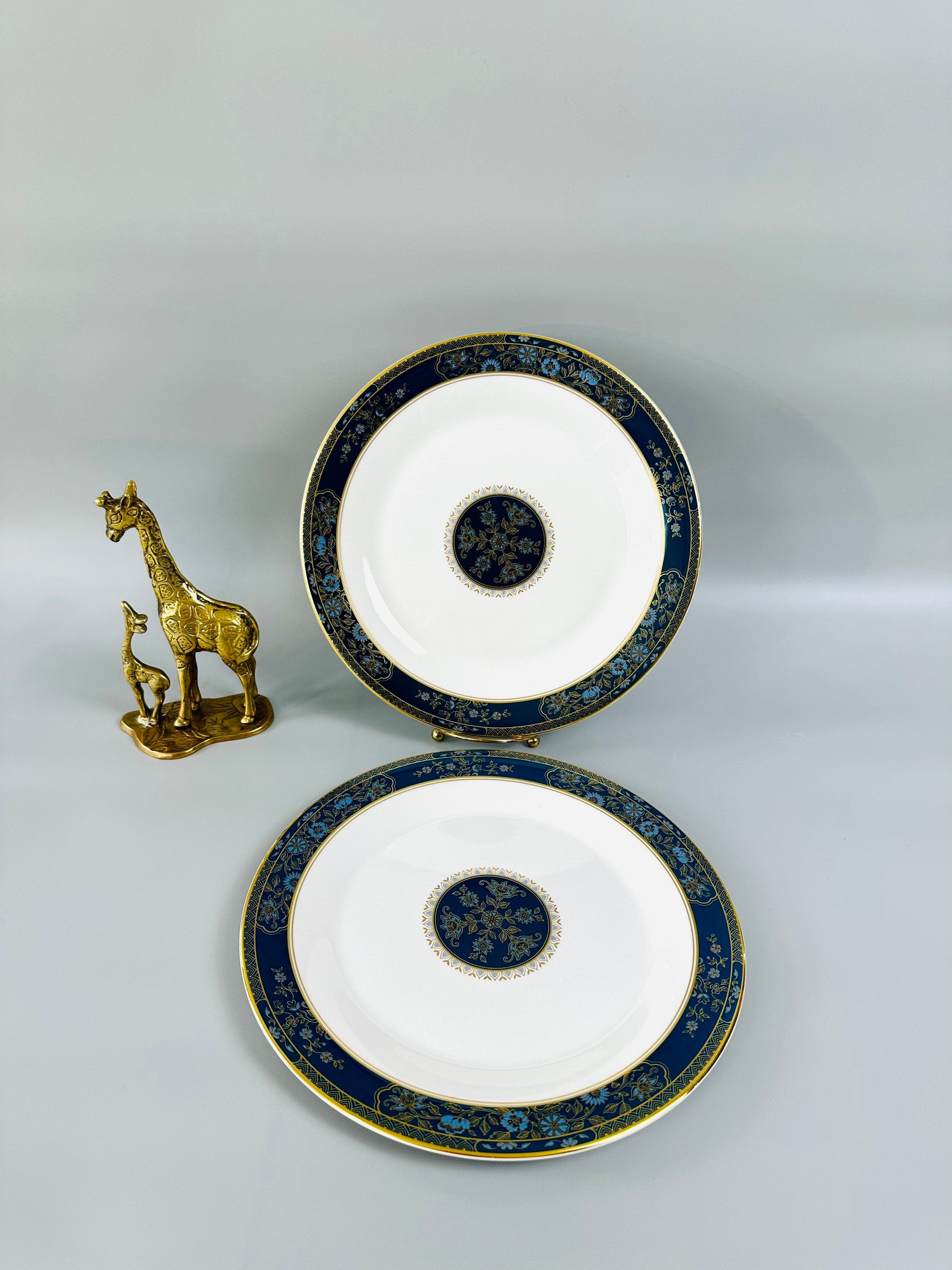 2 Royal Doulton Carlyle Dinner Plates
