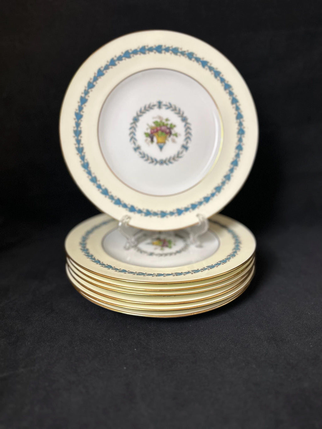 7 Wedgwood Appledore Luncheon Plates