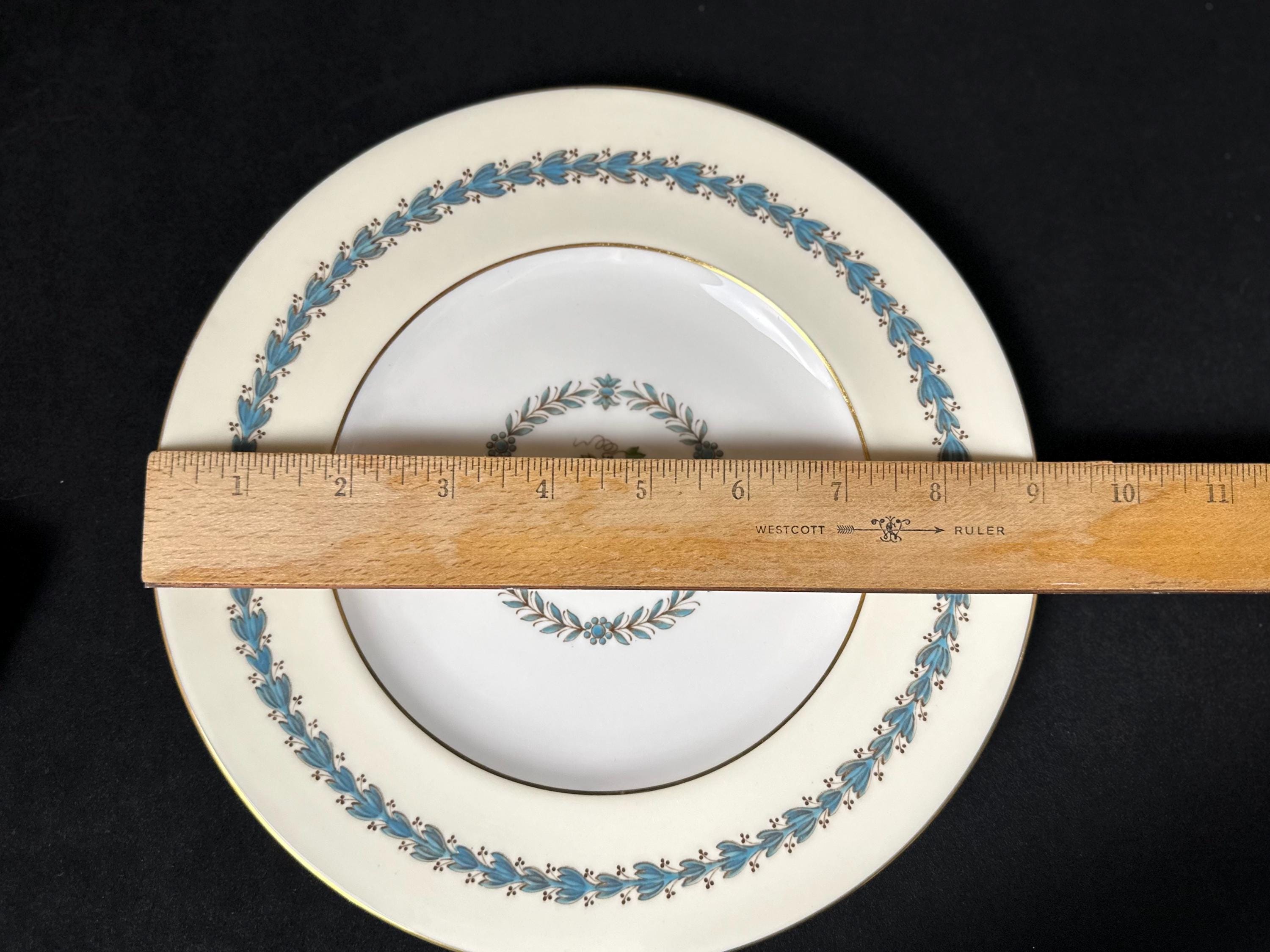 7 Wedgwood Appledore Luncheon Plates