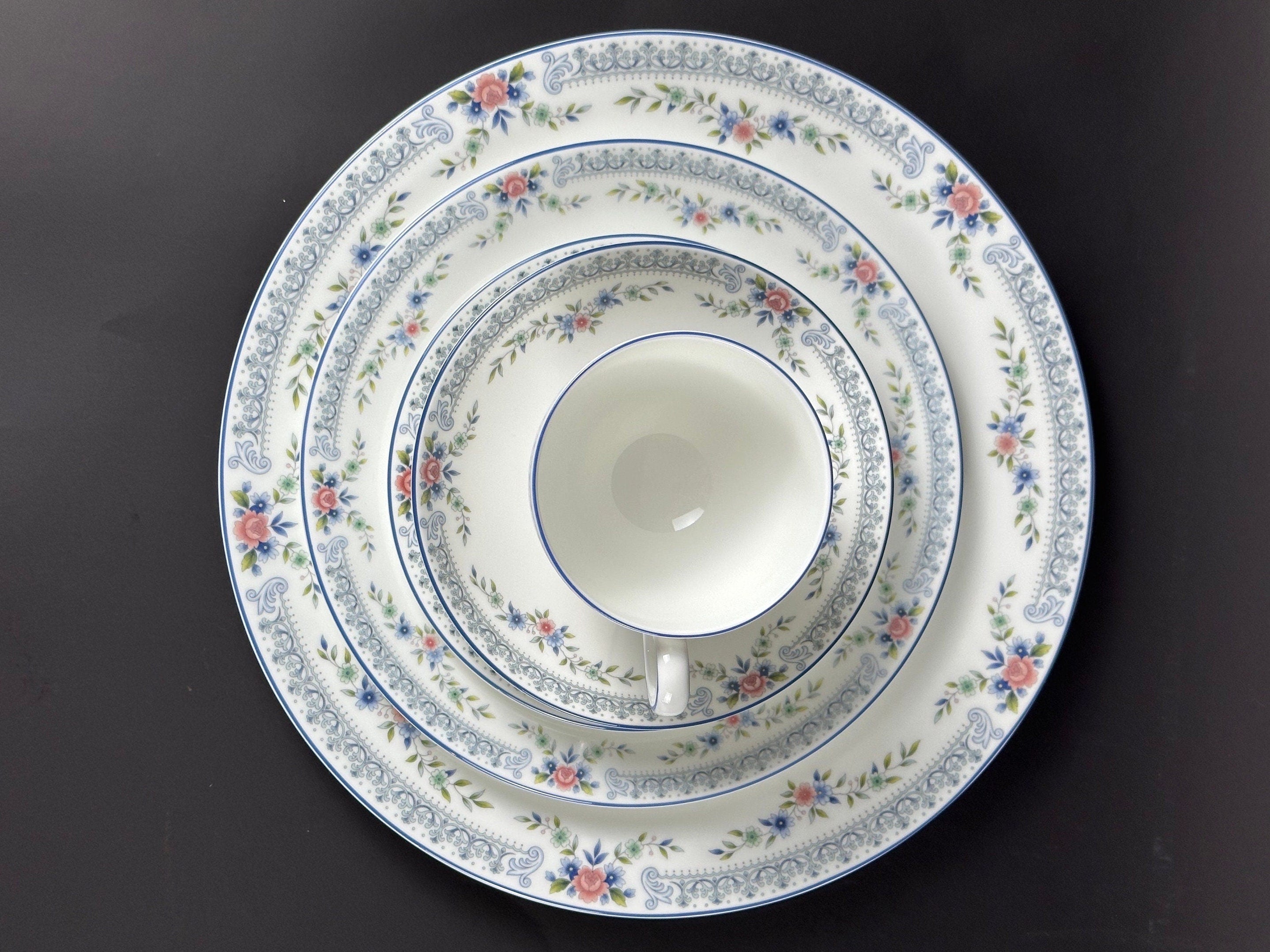 Wedgwood Rosedale Five Piece Place Setting