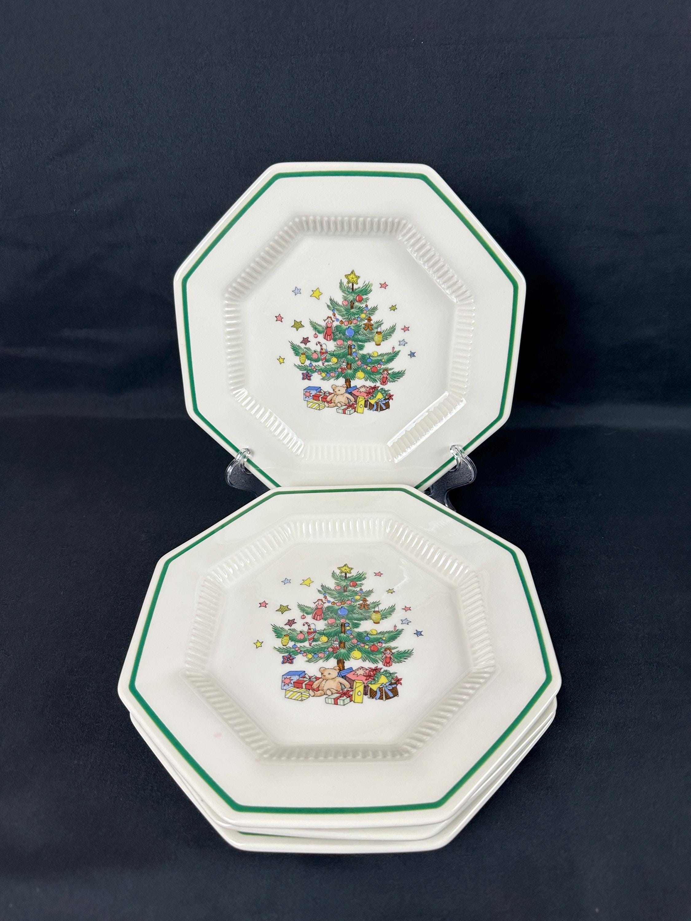 4 Nikko Christmastime Salad/Dessert Plates