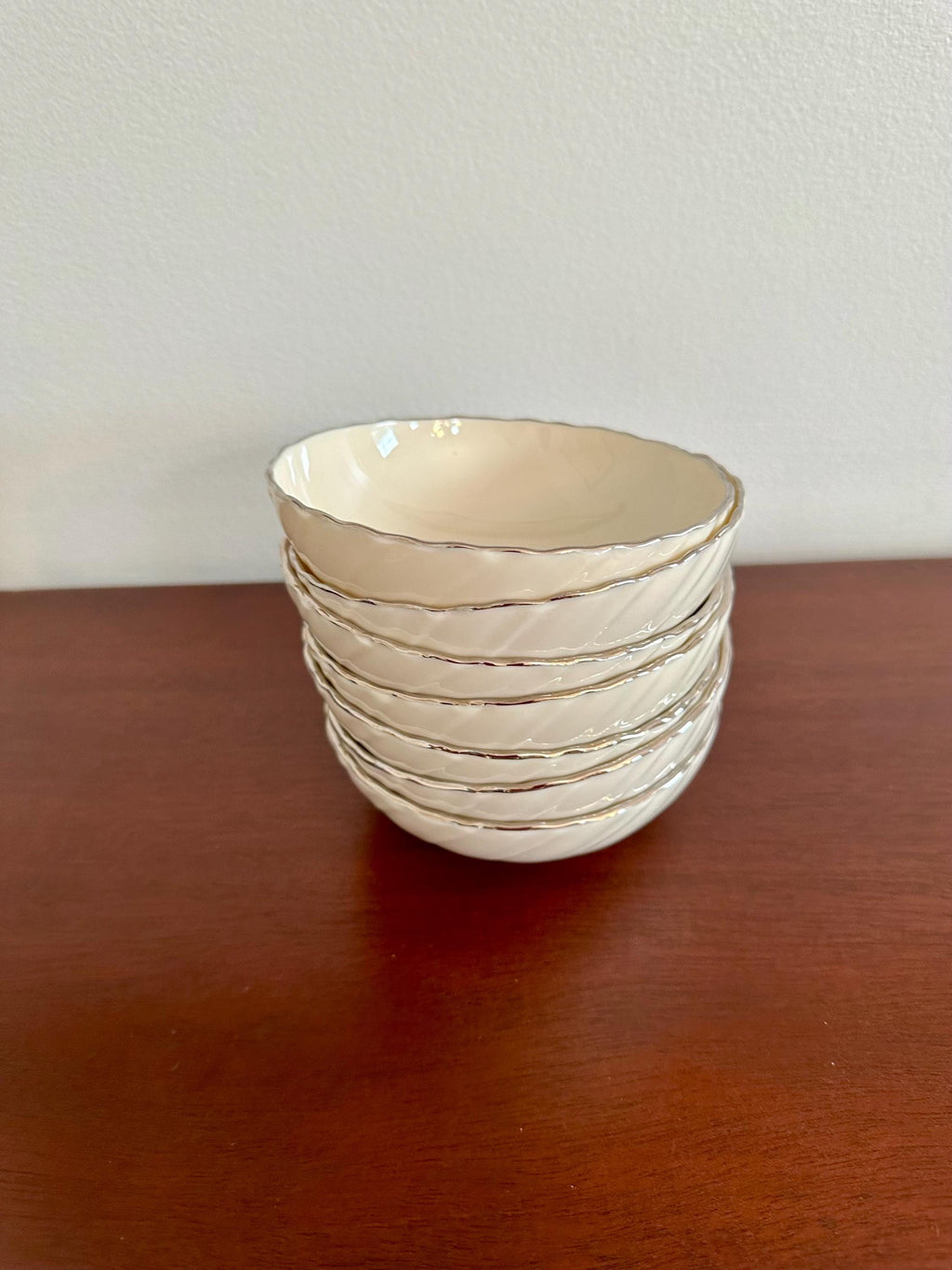 7 Lenox Weatherly Coupe Cereal Bowls