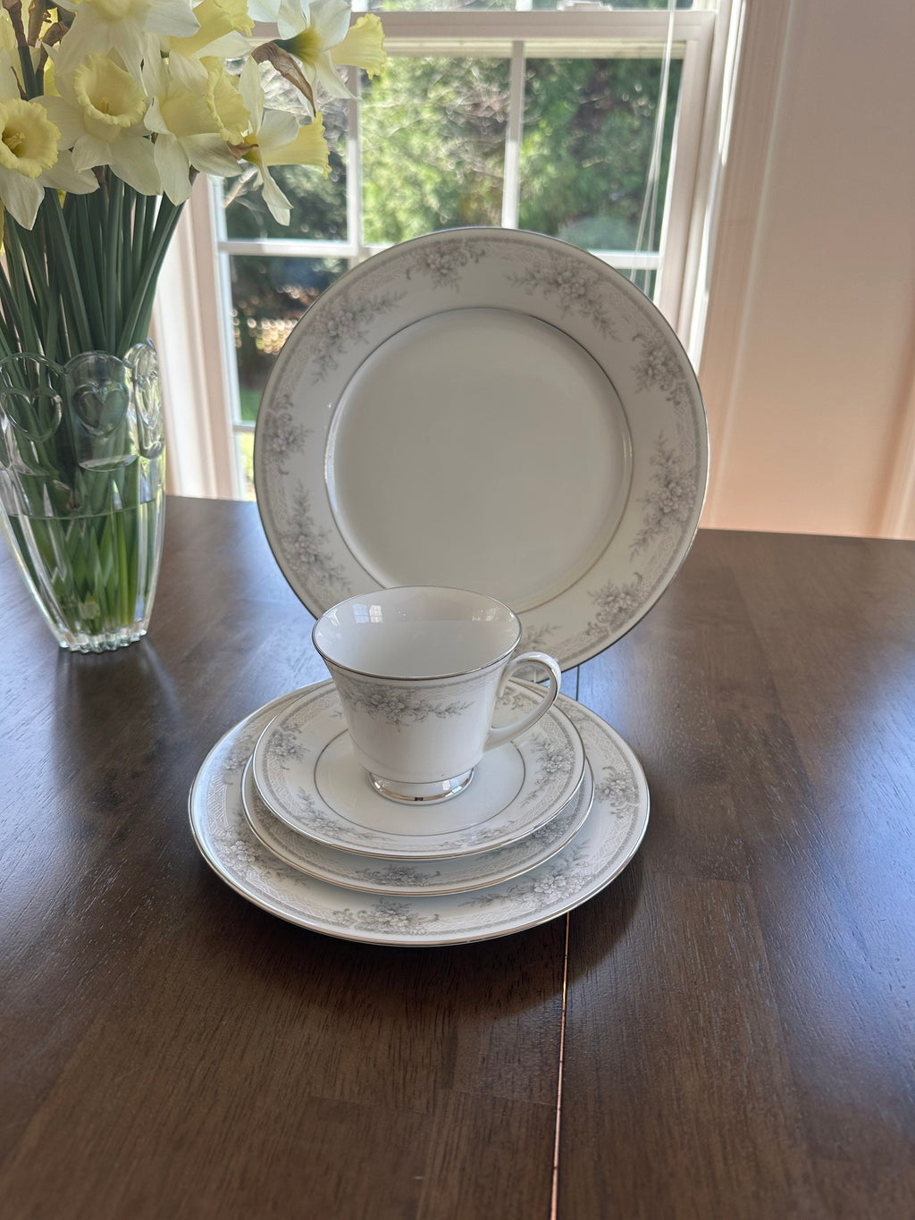 Noritake Sweet Leilani Place Setting