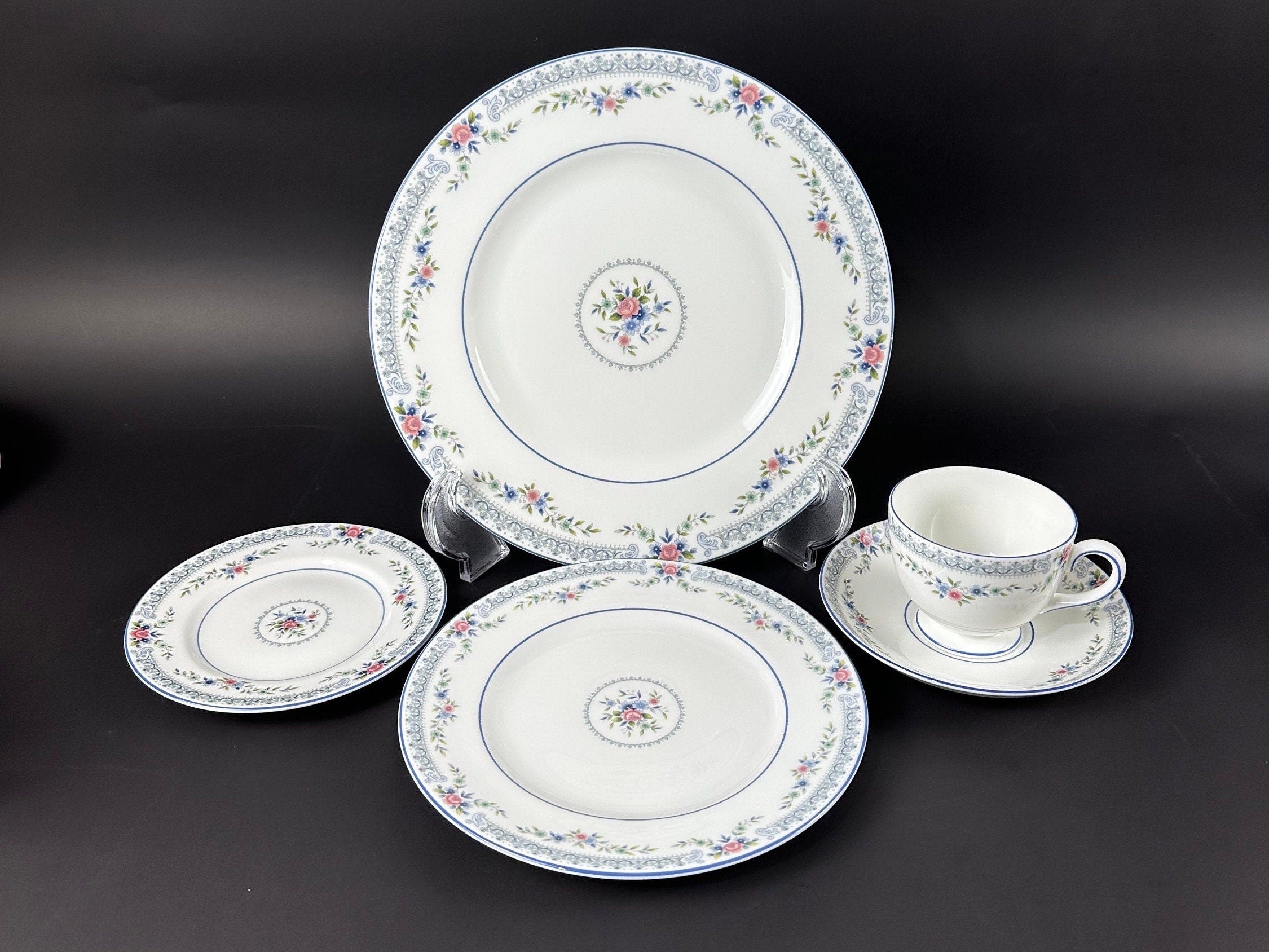 Wedgwood Rosedale Five Piece Place Setting