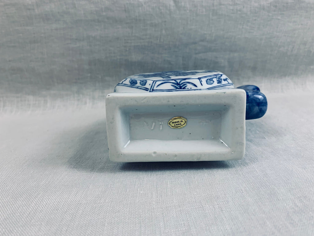 Decorative Blue and White Asian Decorative Teapot Vase