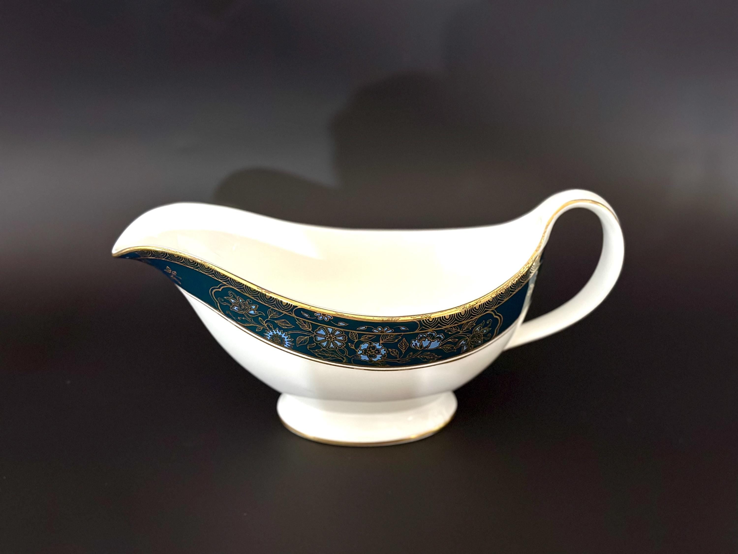 Royal Doulton Carlyle Gravyboat