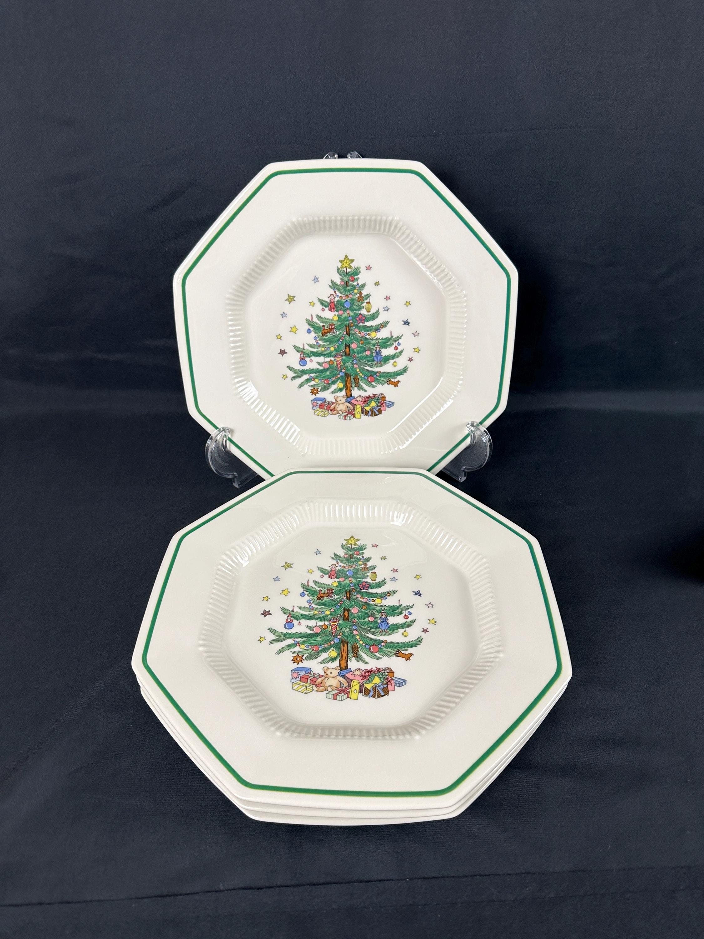 4 Nikko Christmastime Dinner Plates