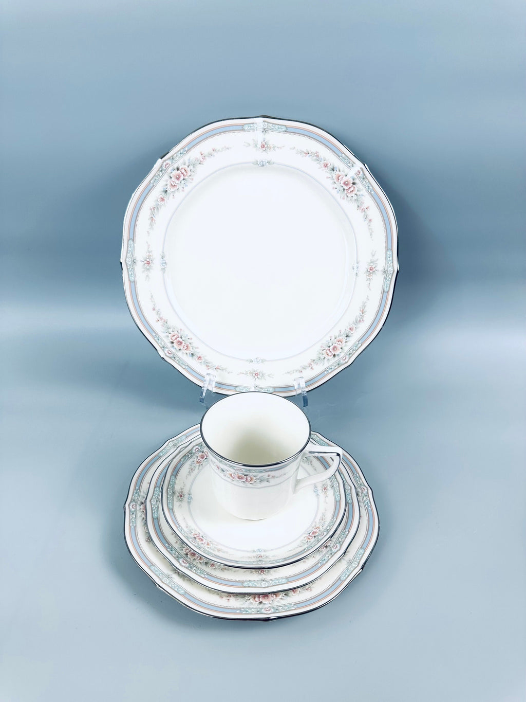 Noritake Rothschild 5 Piece Place Setting