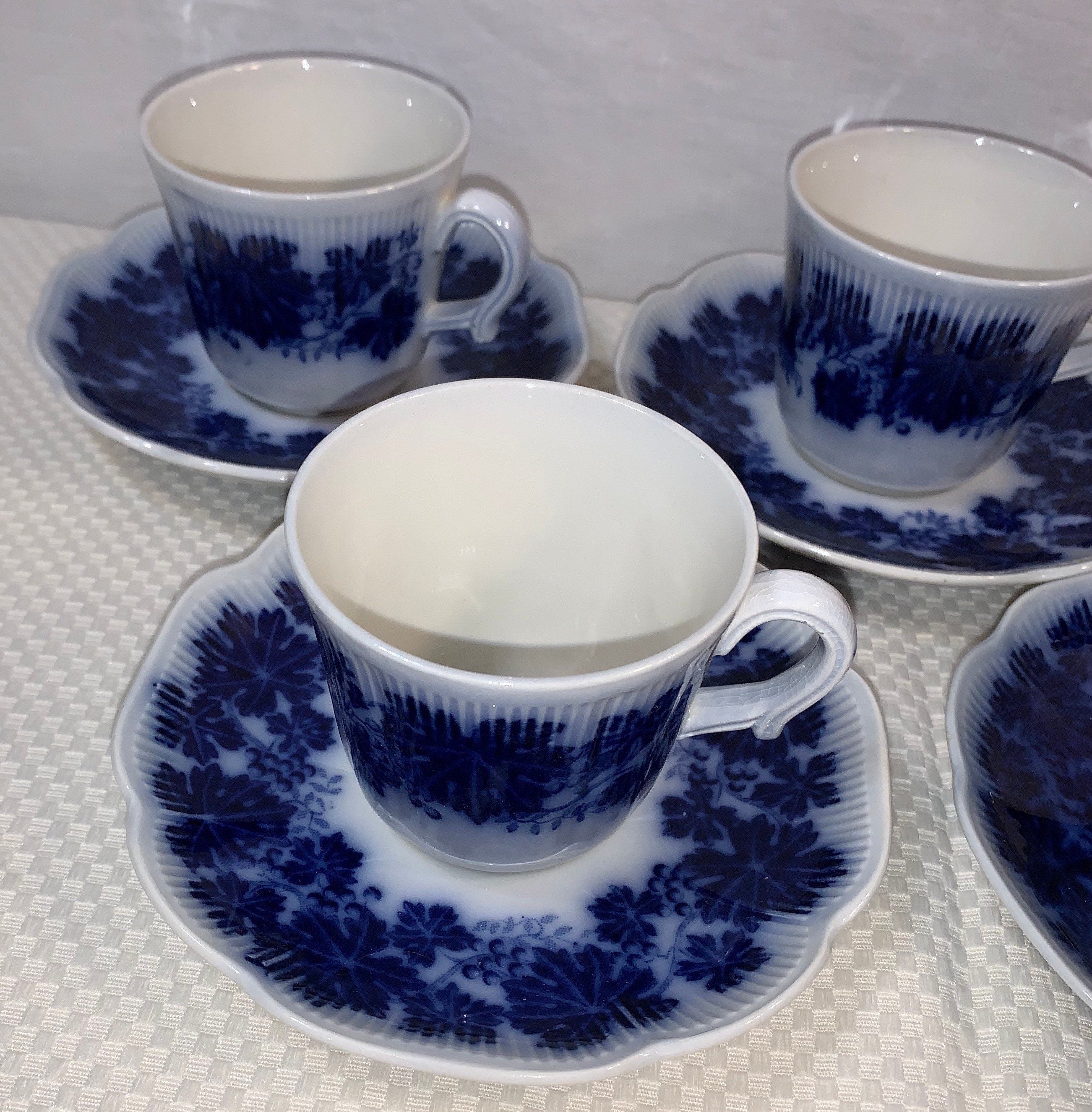 4 Gelfe Vinranka Flow Blue Teacups and Saucers
