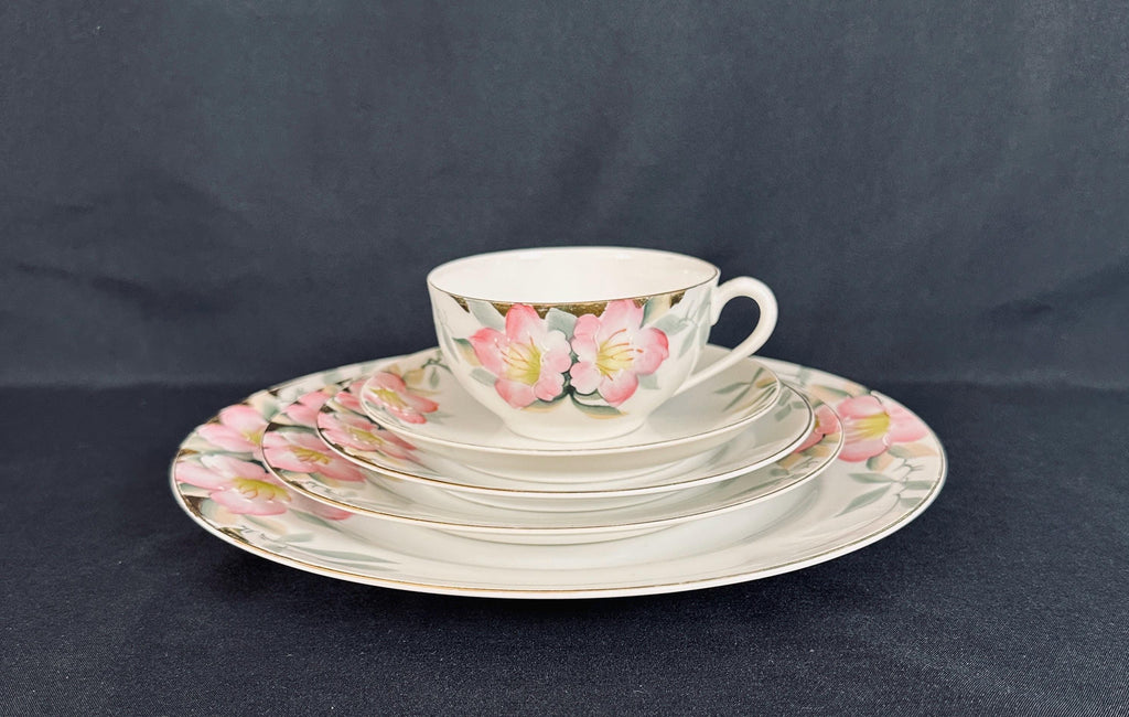 Noritake Azalea Antique Service for 8 Hand Painted Dinnerware Set