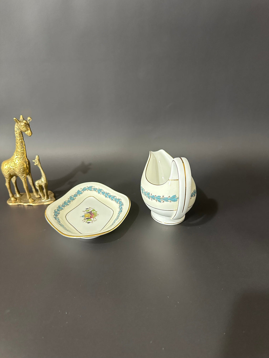 Wedgwood Appledore Gravy Boat with Underplate/Relish Dish