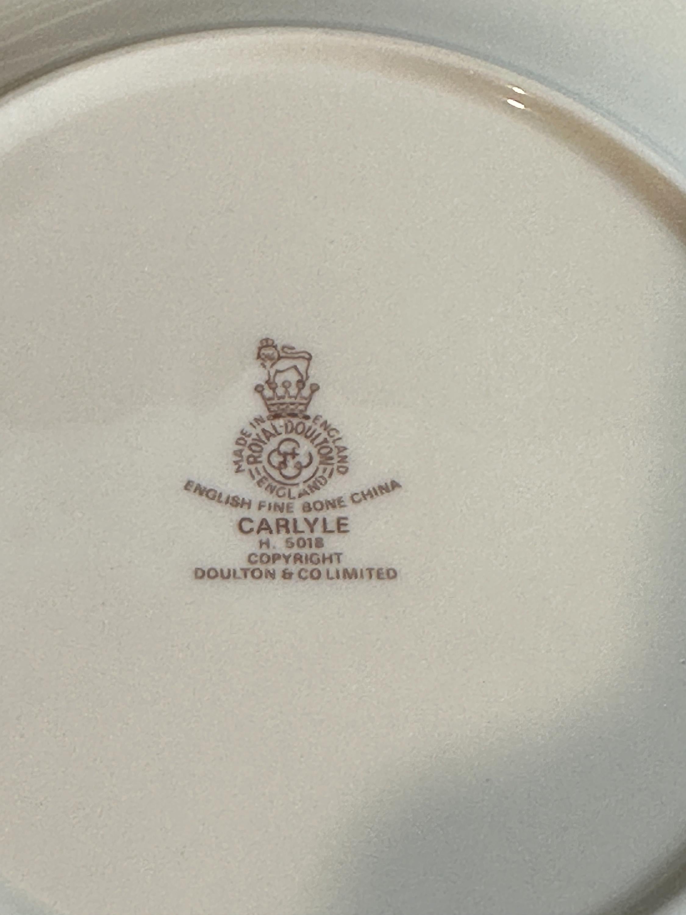 6 Royal Doulton Carlyle Luncheon Plates