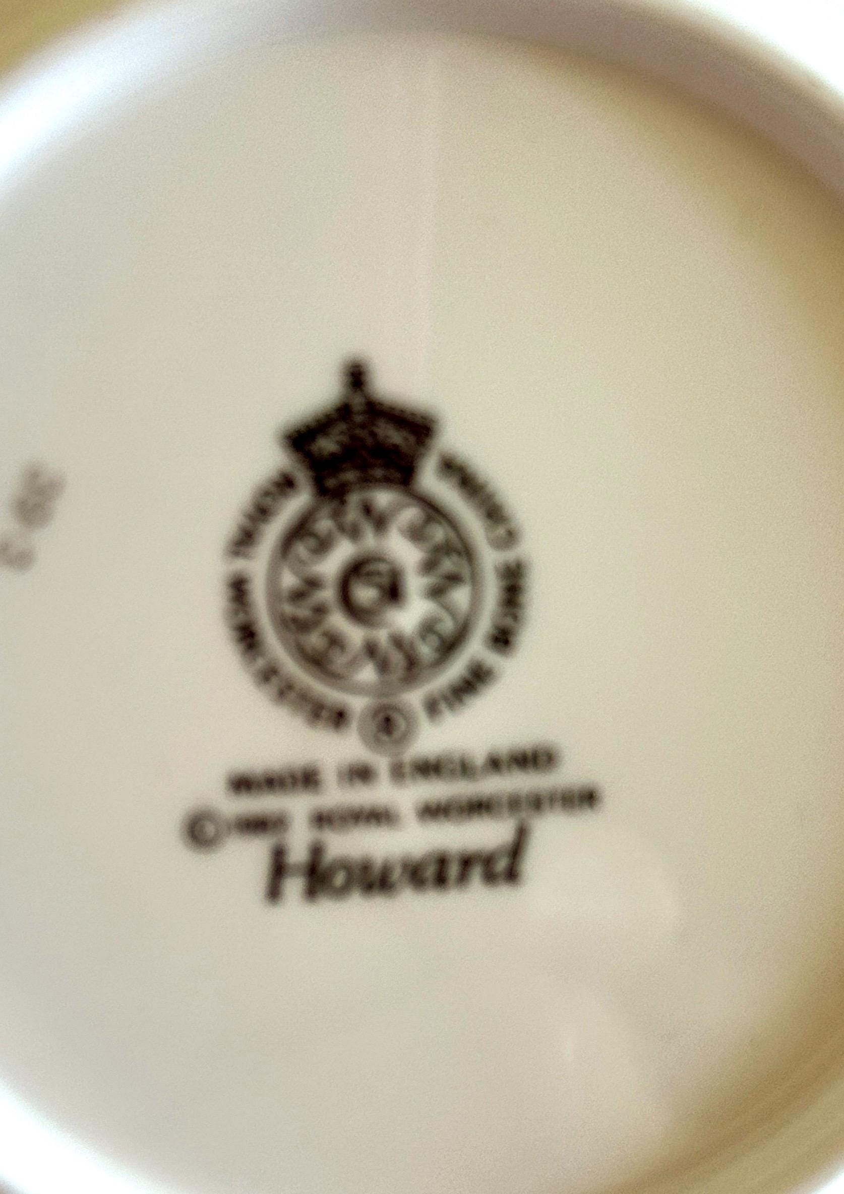 3 Royal Worcester Howard Leather Green Dinner Plates