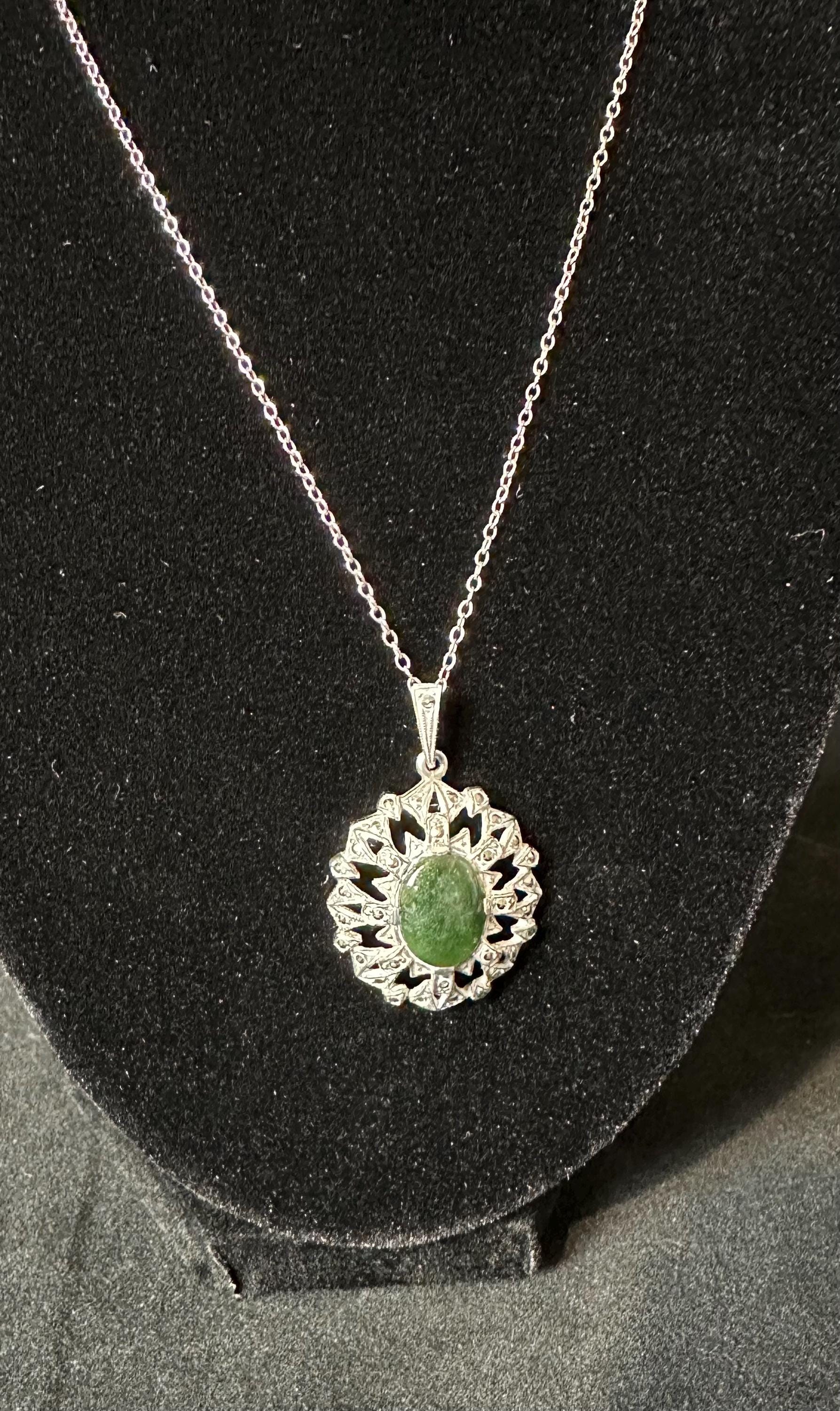 Vintage Sterling Silver and Green Carbachon Pendant Neclace