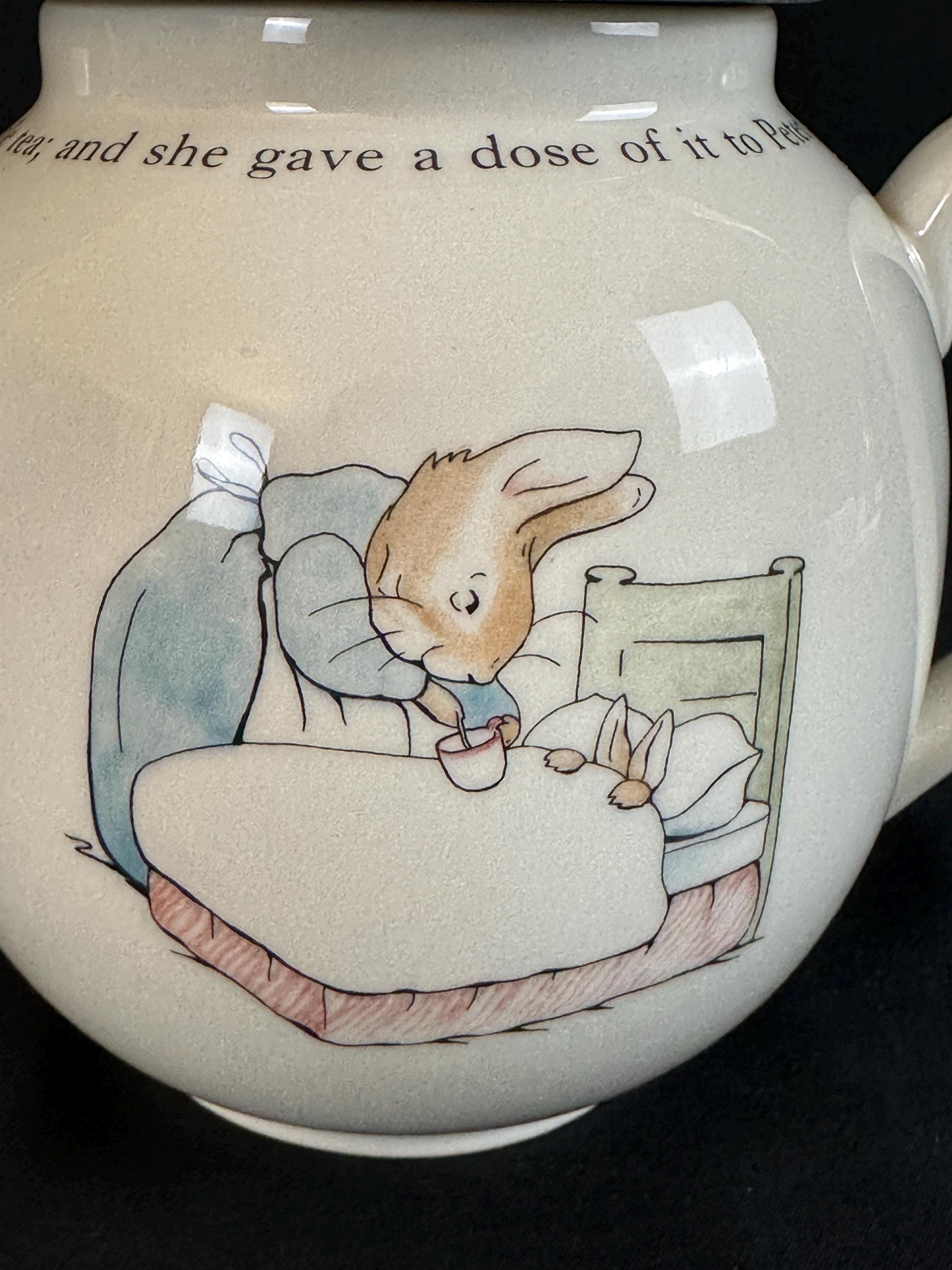 Wedgwood Peter Rabbit Teapot Full size
