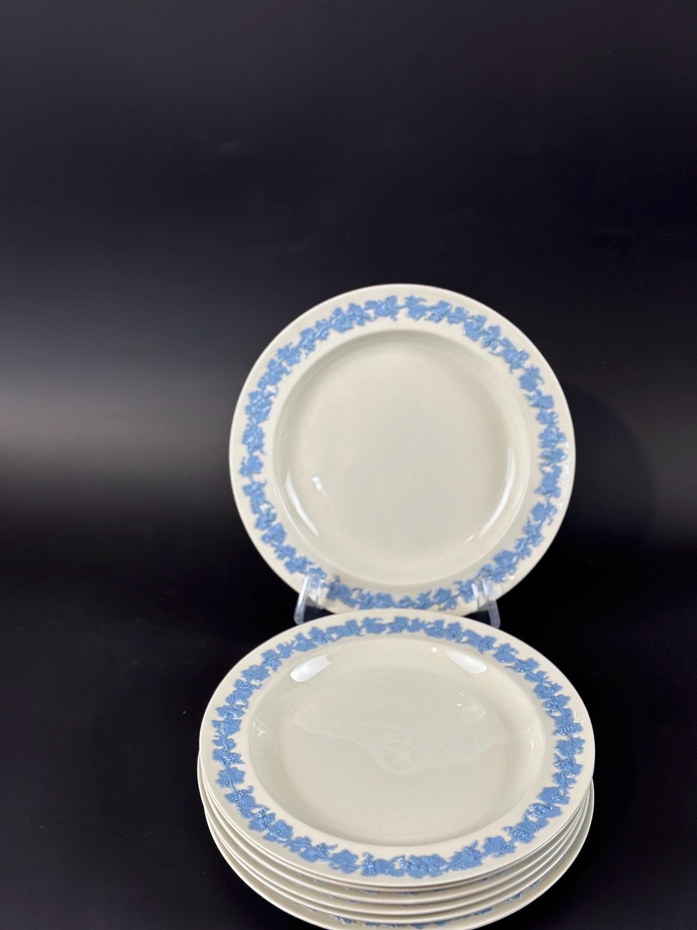 7 Wedgwood Lavender on Cream Salad Plates Plain Edge Queensware