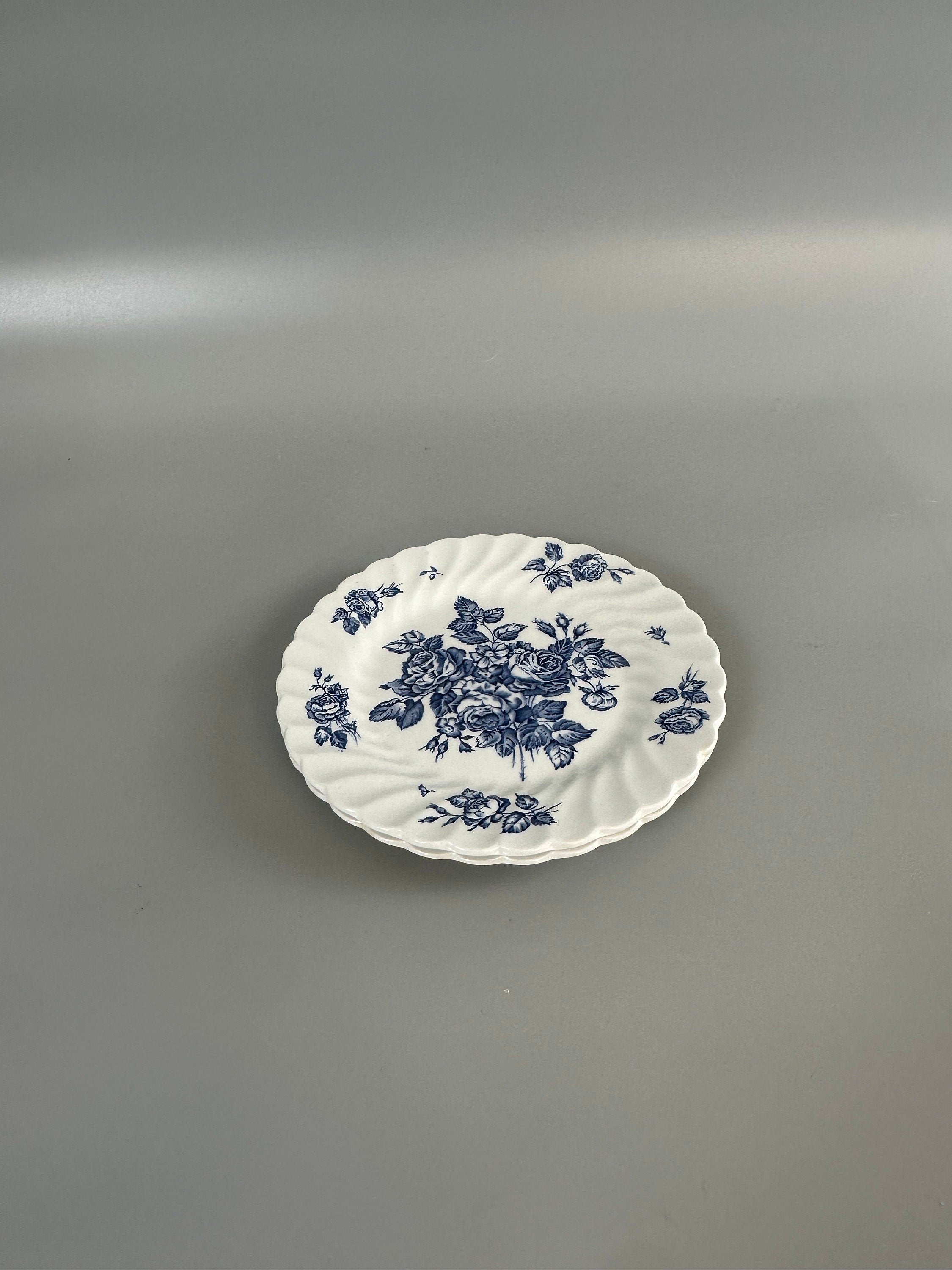 2 Johnson Brothers Devon Sprays Bread Plates