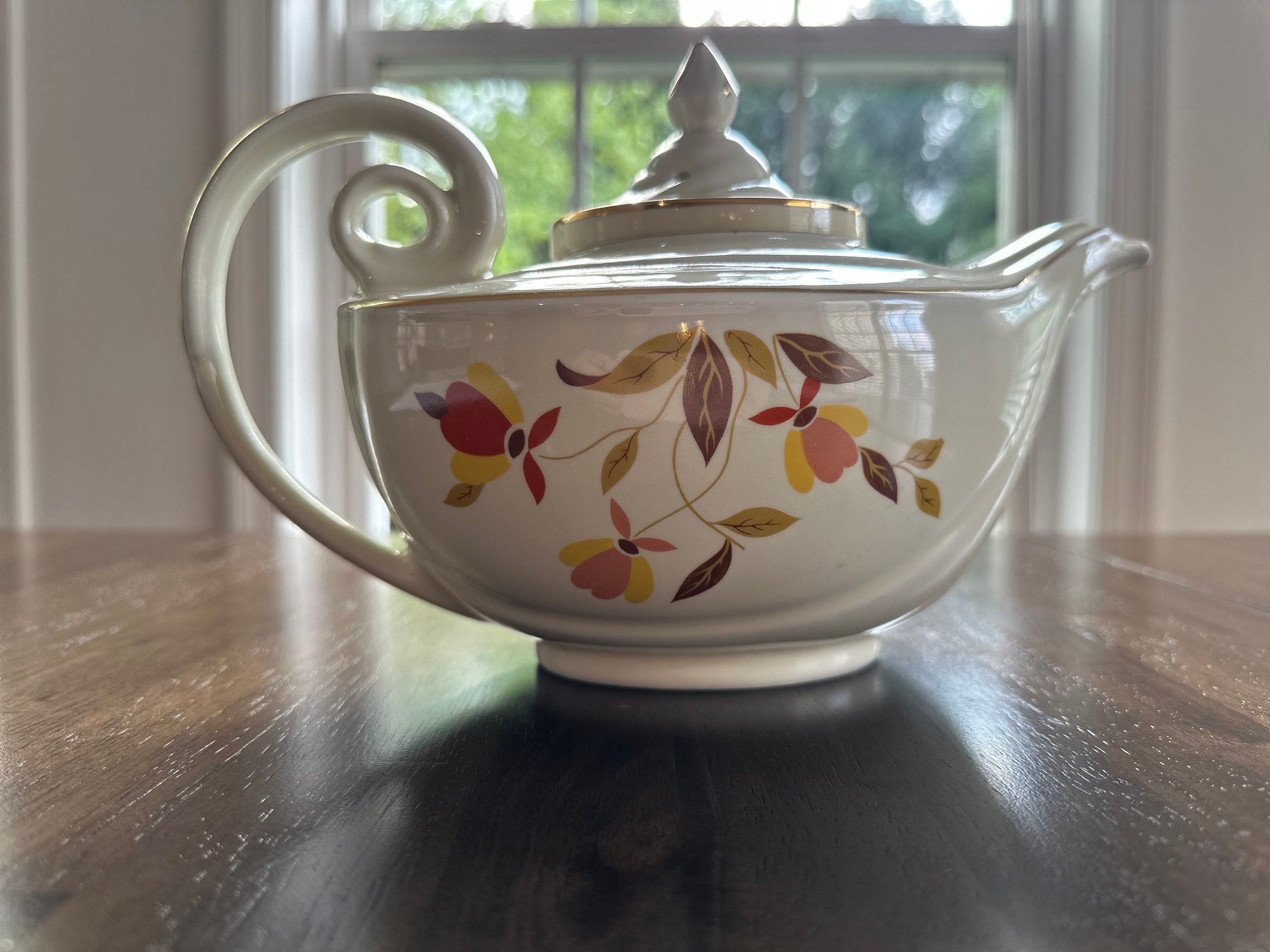 Vintage Hall Autumn Leaf Aladdin Teapot