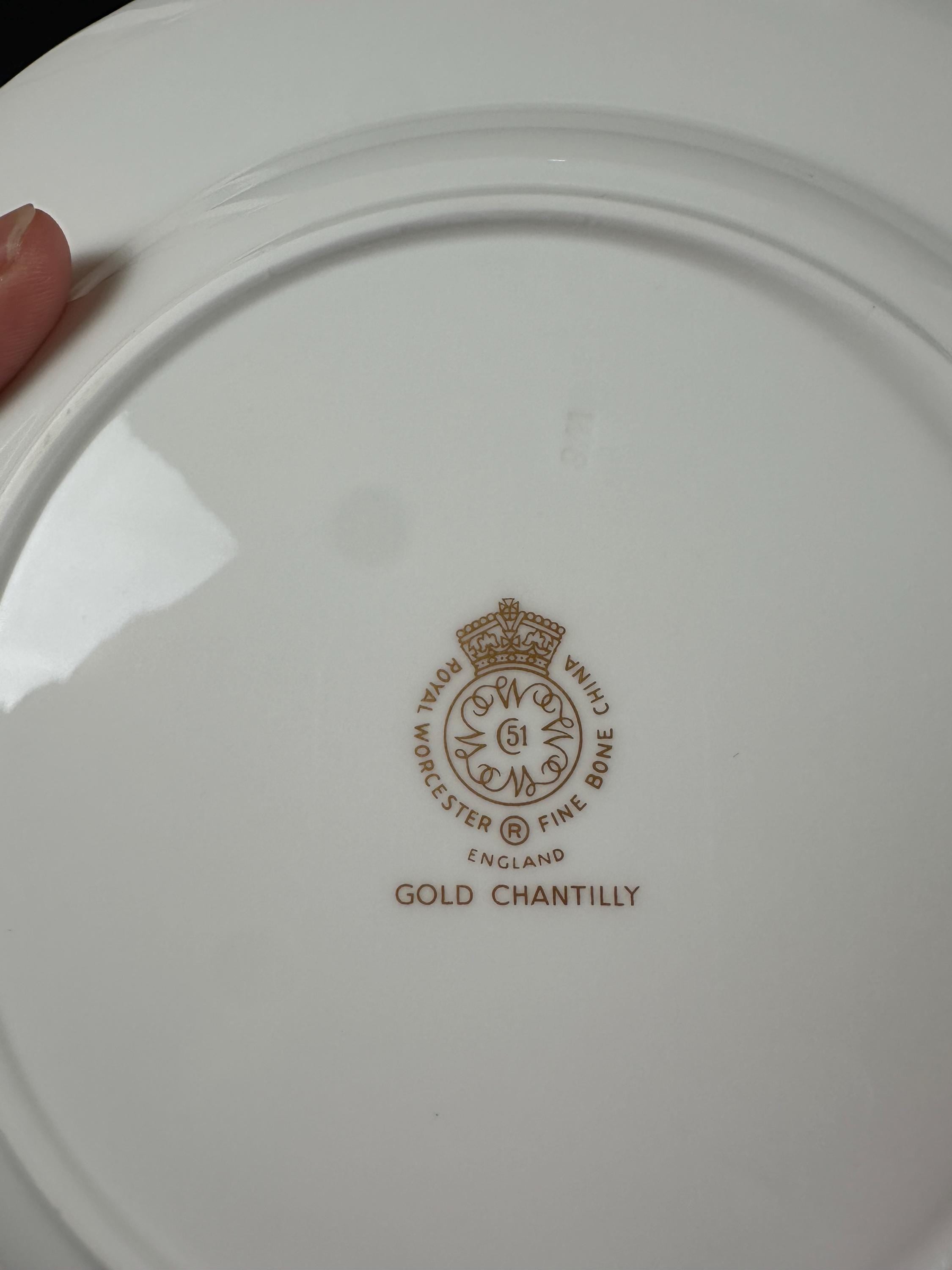 6 Royal Worcester Gold Chantilly Luncheon Plates