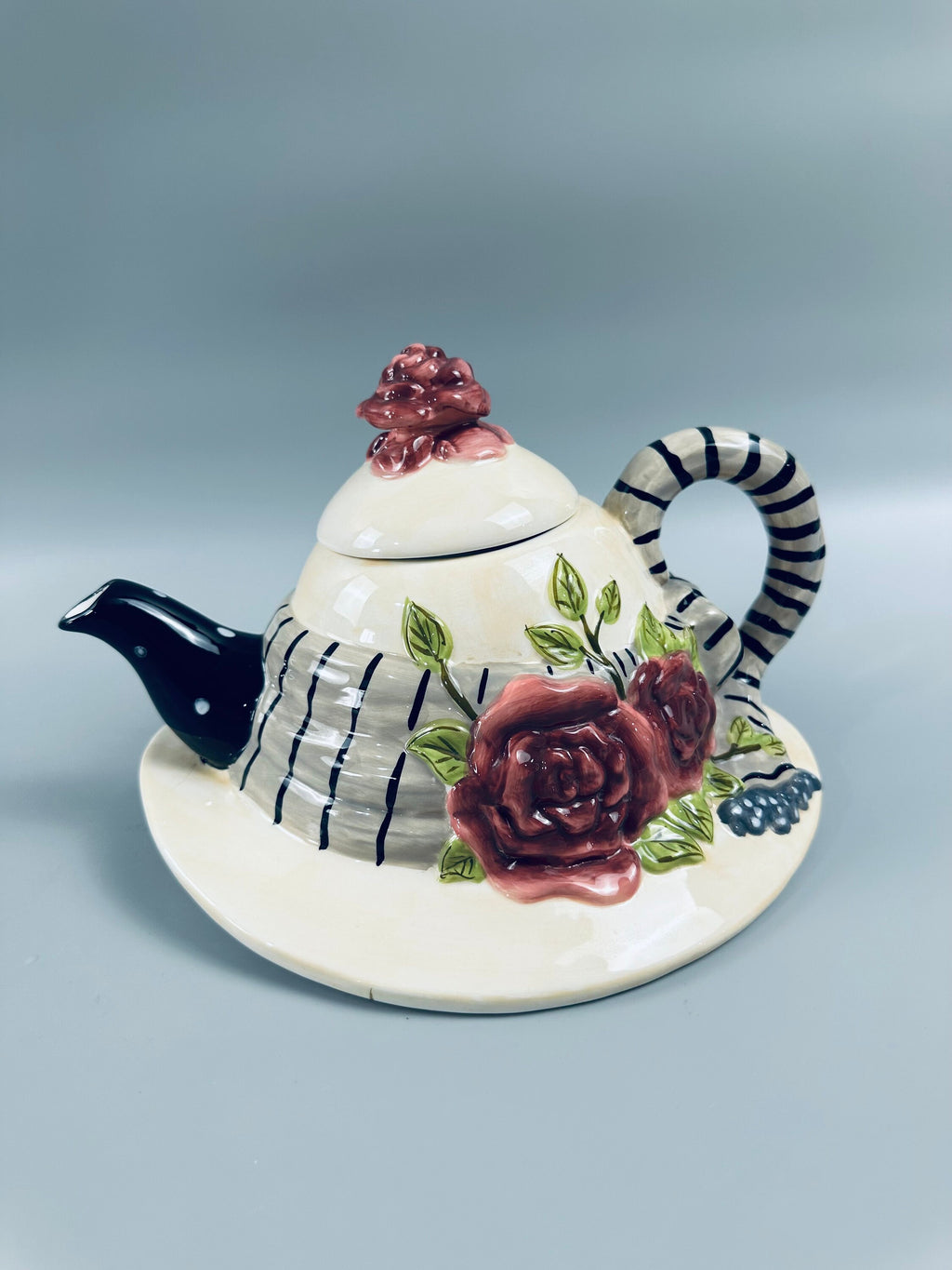 Whimsical Hat Teapot: Vintage Figural Teapot, 6-Cup Capacity