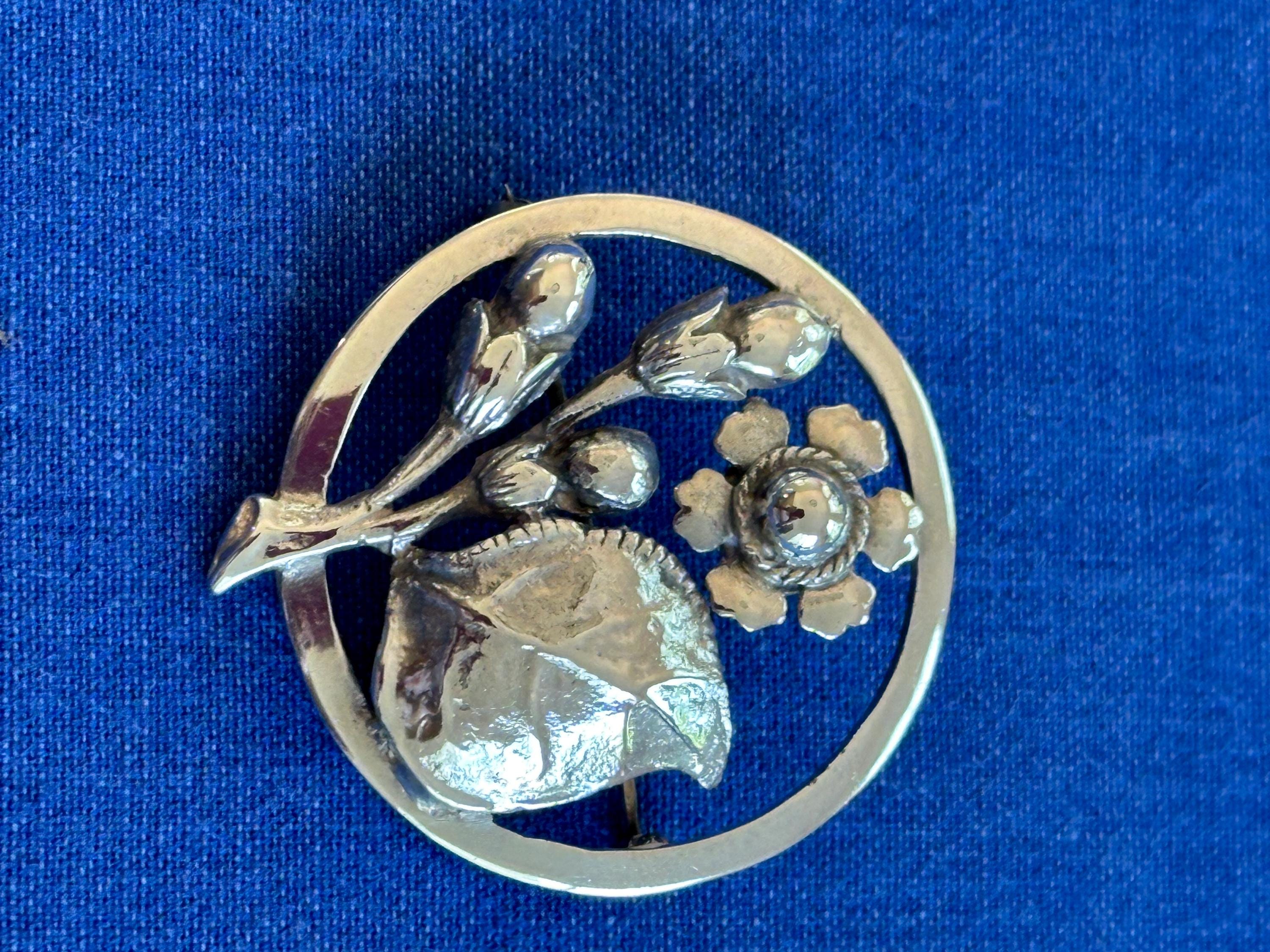 Vintage Sterling Silver Circle Brooch with Flowers