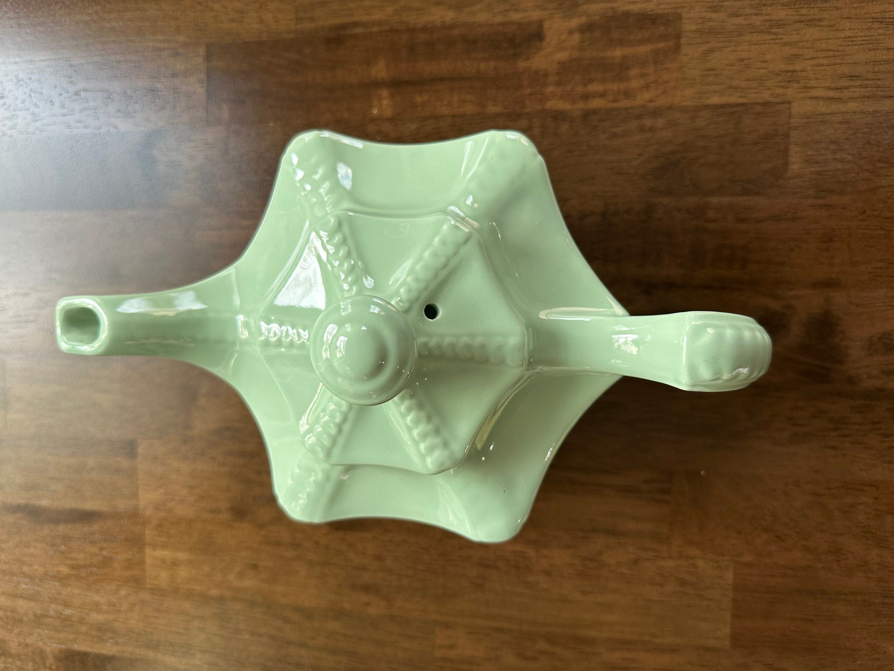 Vintage Hall Connie Teapot: 1940s Victorian Collection