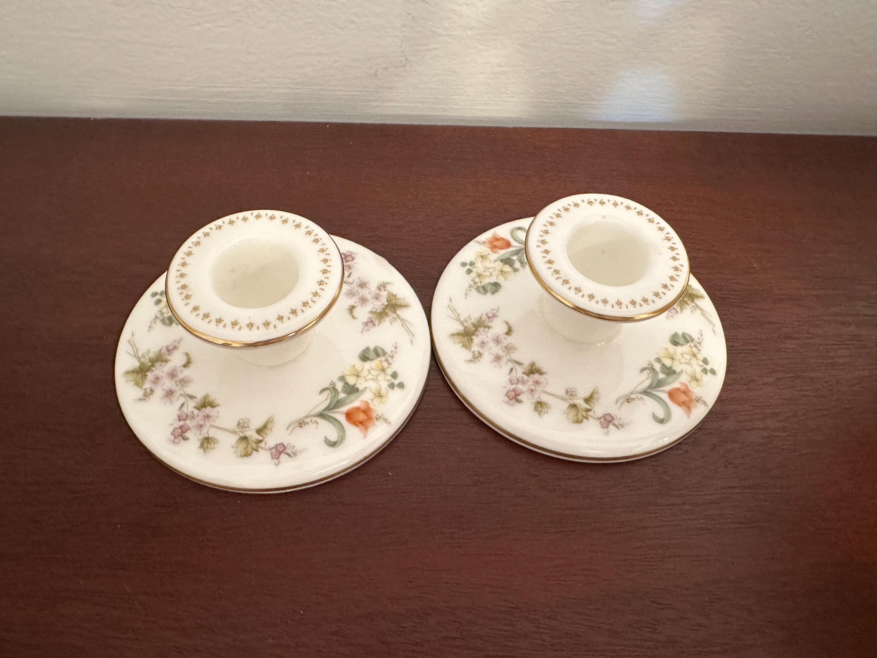 3 Nesting Pyrex Mixing Bowls