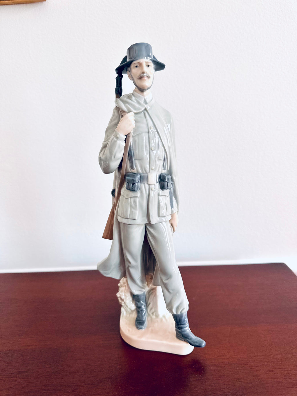 Retired Lladro Policeman 4889