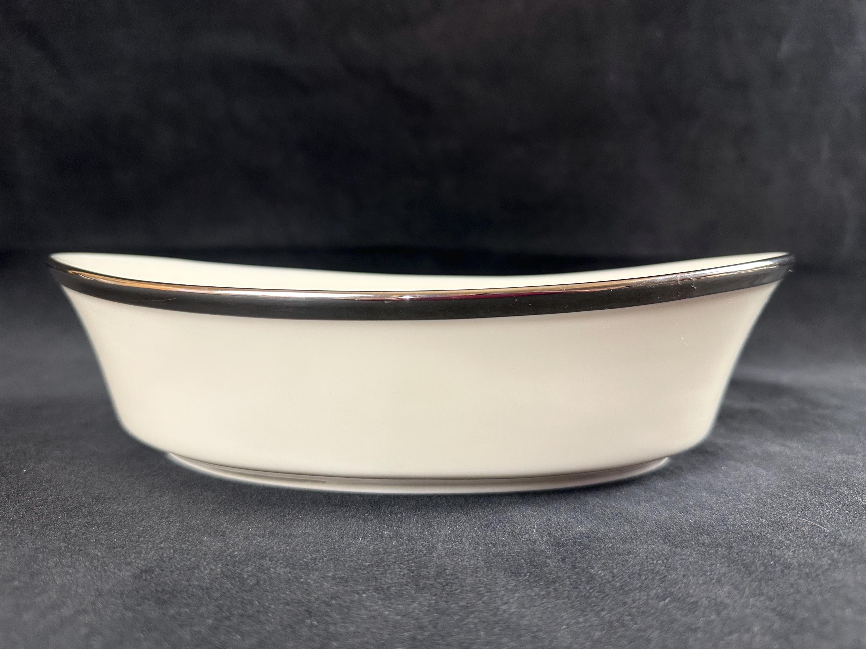 Lenox Solitaire Large Oval Serving Bowl