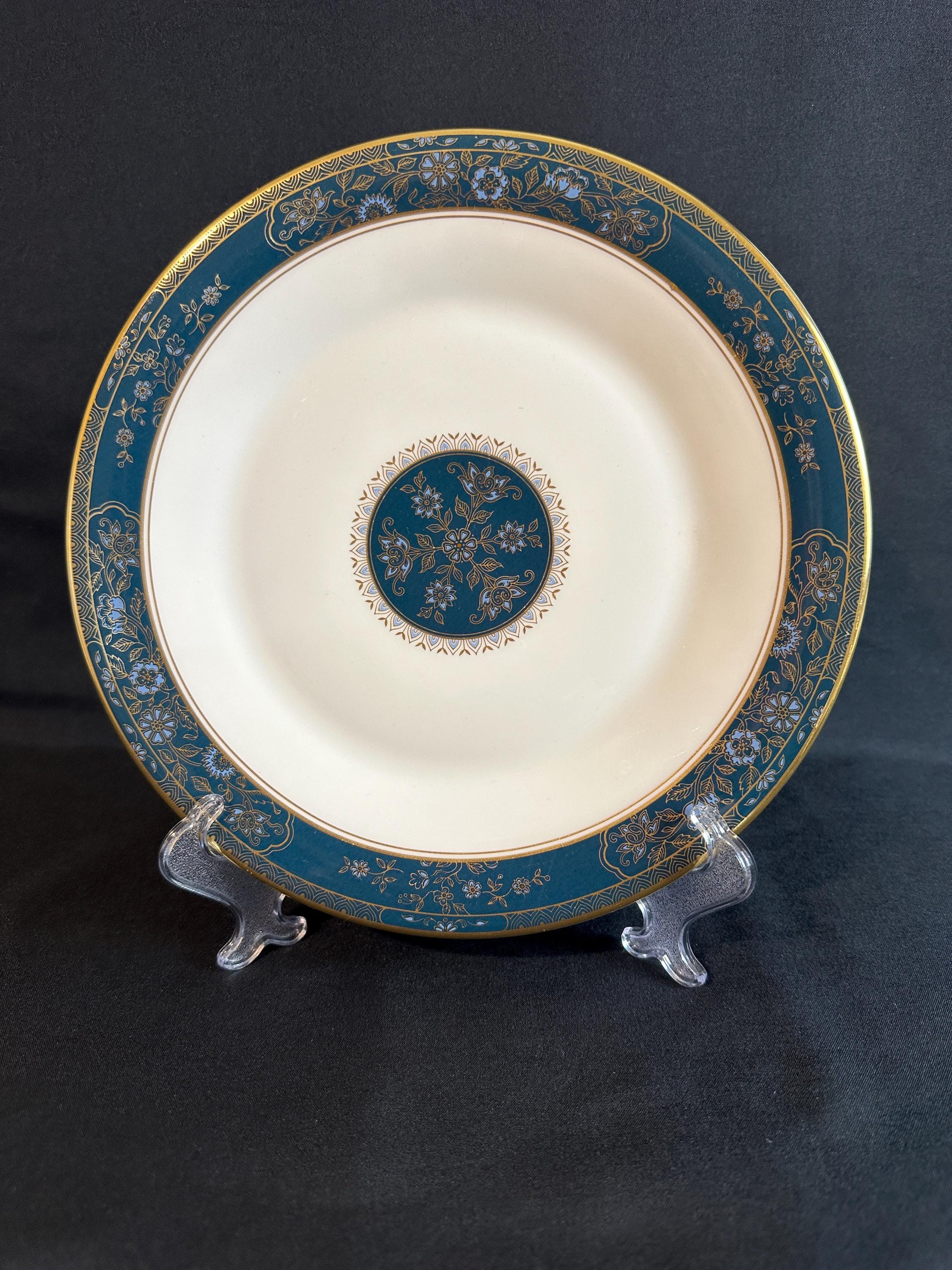 6 Royal Doulton Carlyle Luncheon Plates