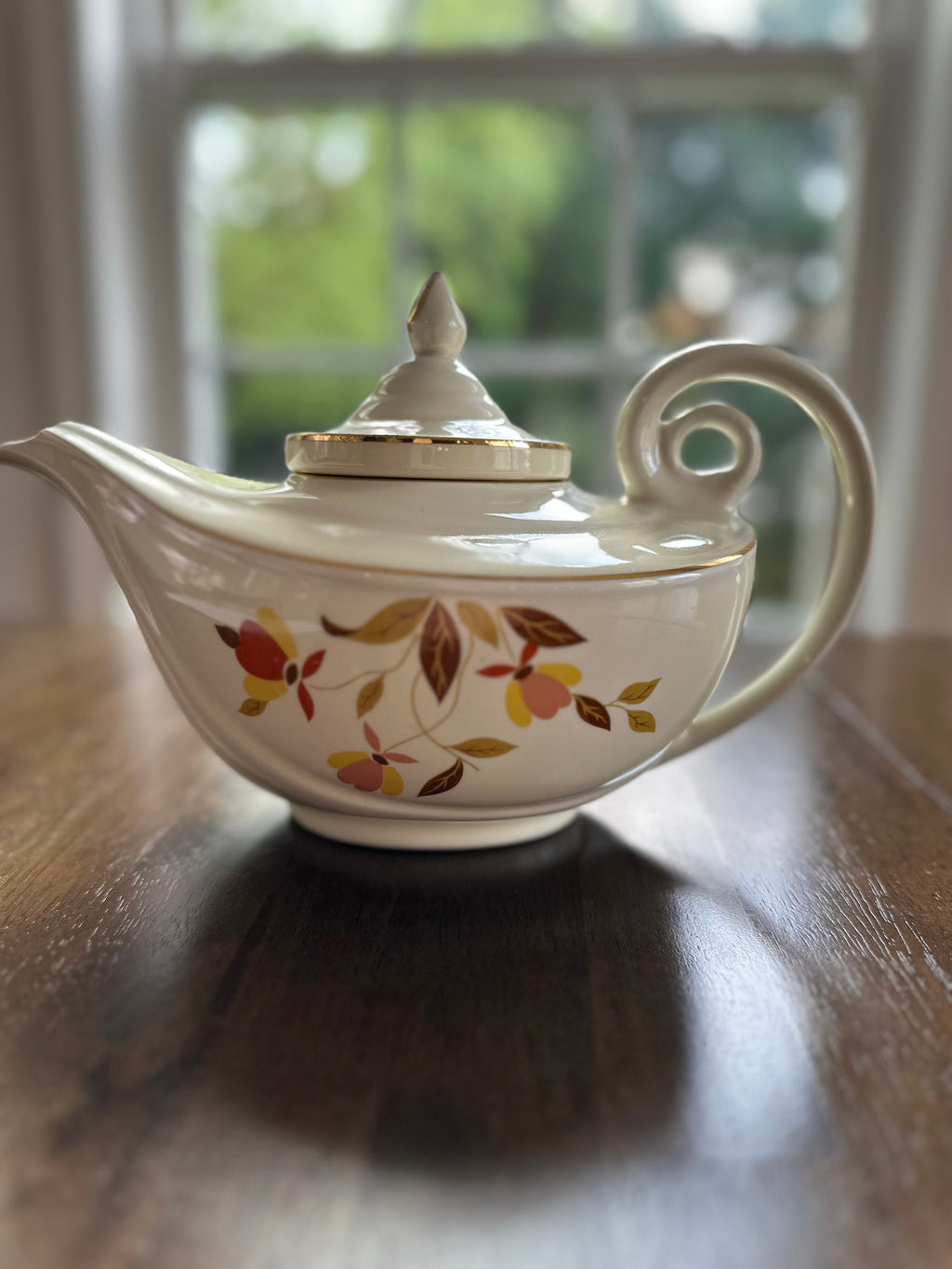 Vintage Hall Autumn Leaf Aladdin Teapot
