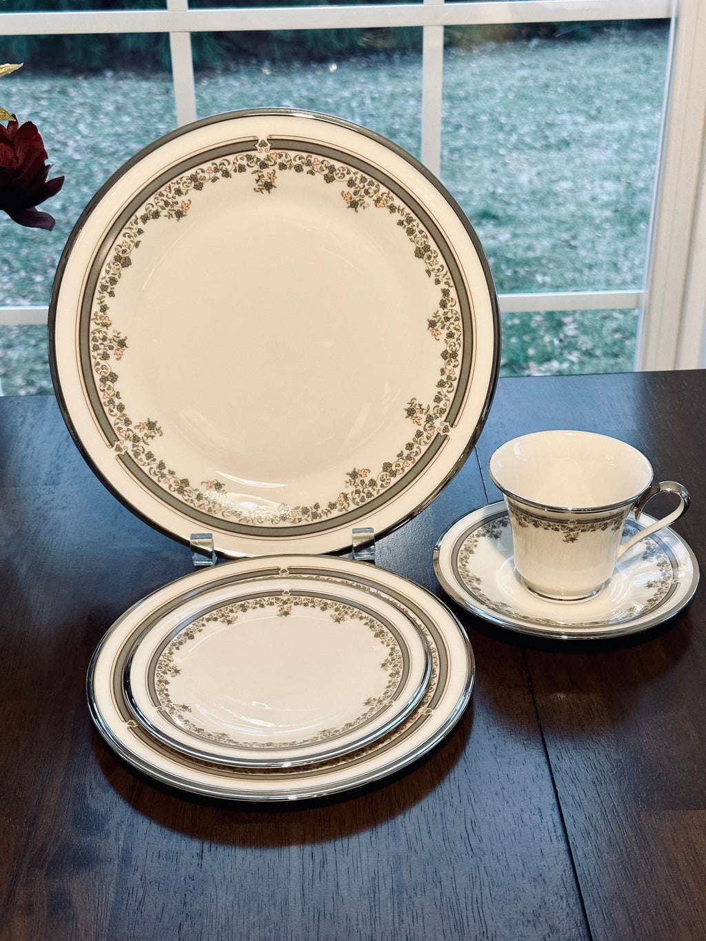 Vintage Lenox Lace Point China: 5-Piece Place Setting