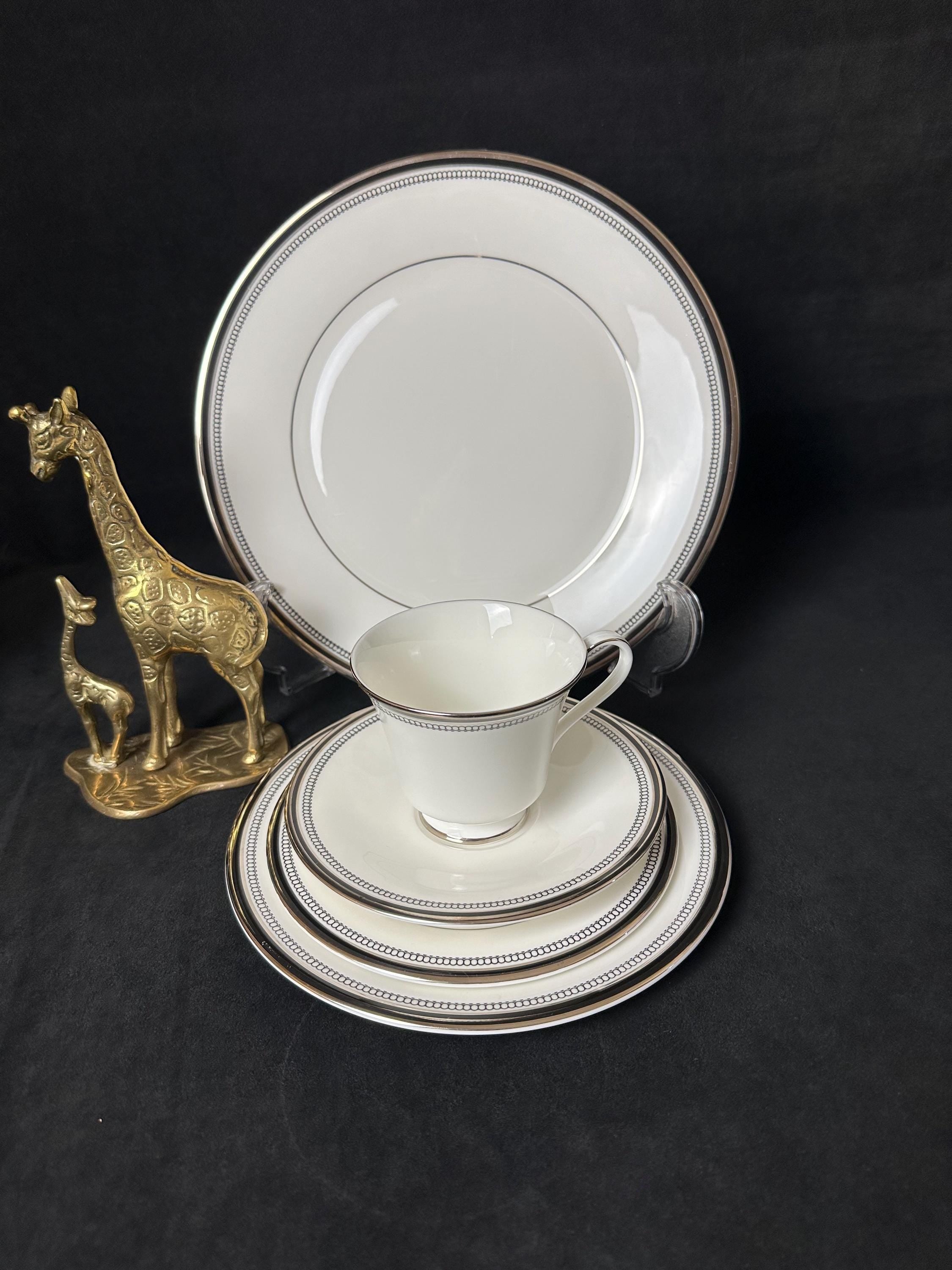 Royal Doulton Sarabande 5 Piece Place Settings