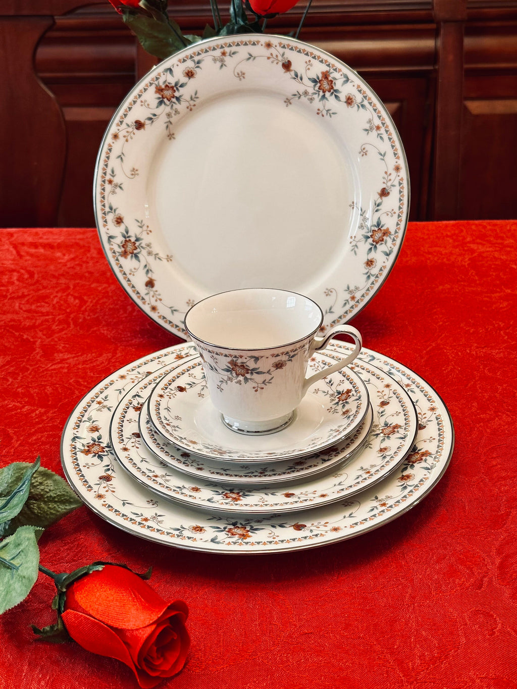 Noritake Adagio Complete Set For 8
