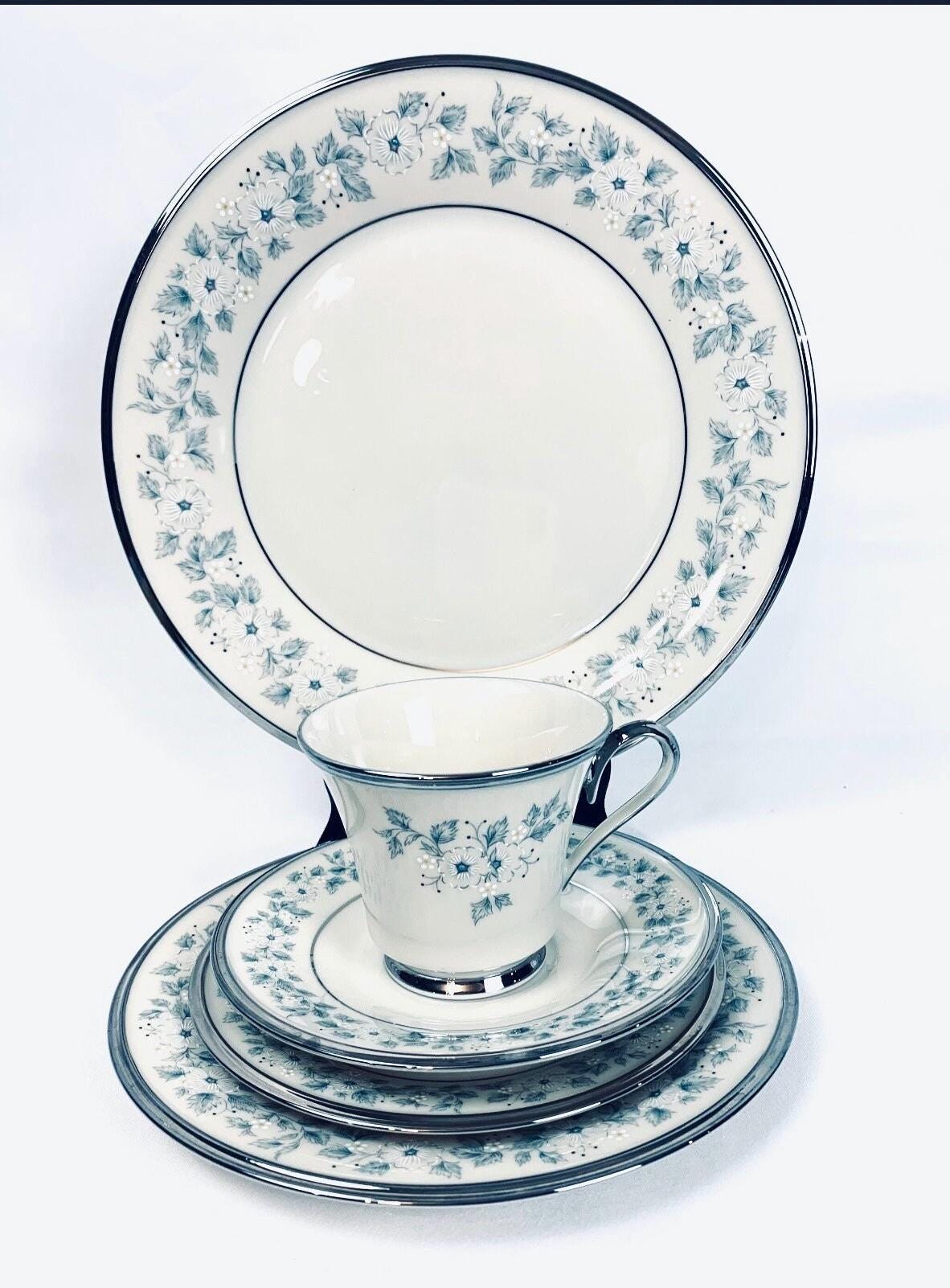 Lenox Windsong 5 Piece Place Settings