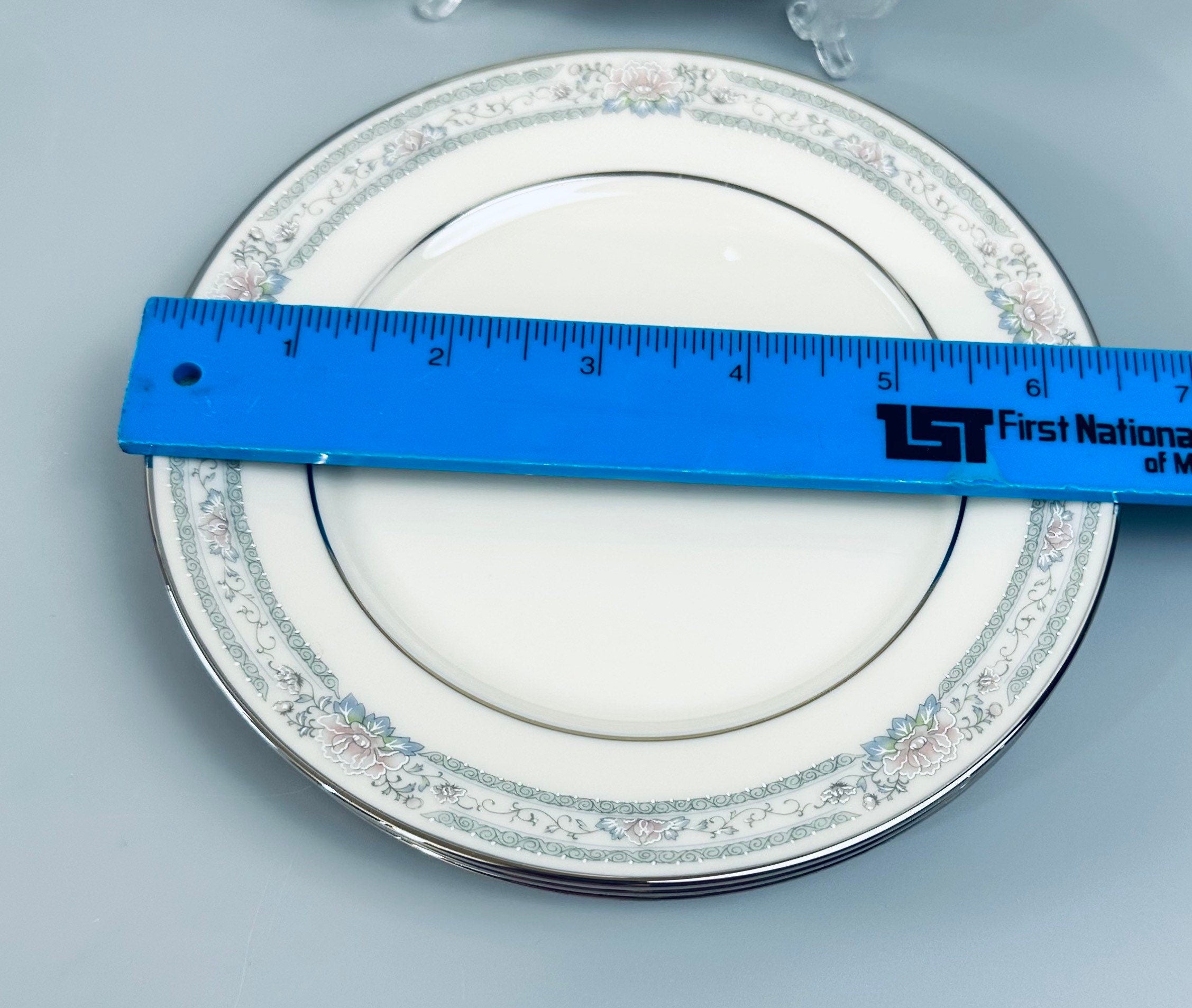 4 Lenox Charleston Bread Plates