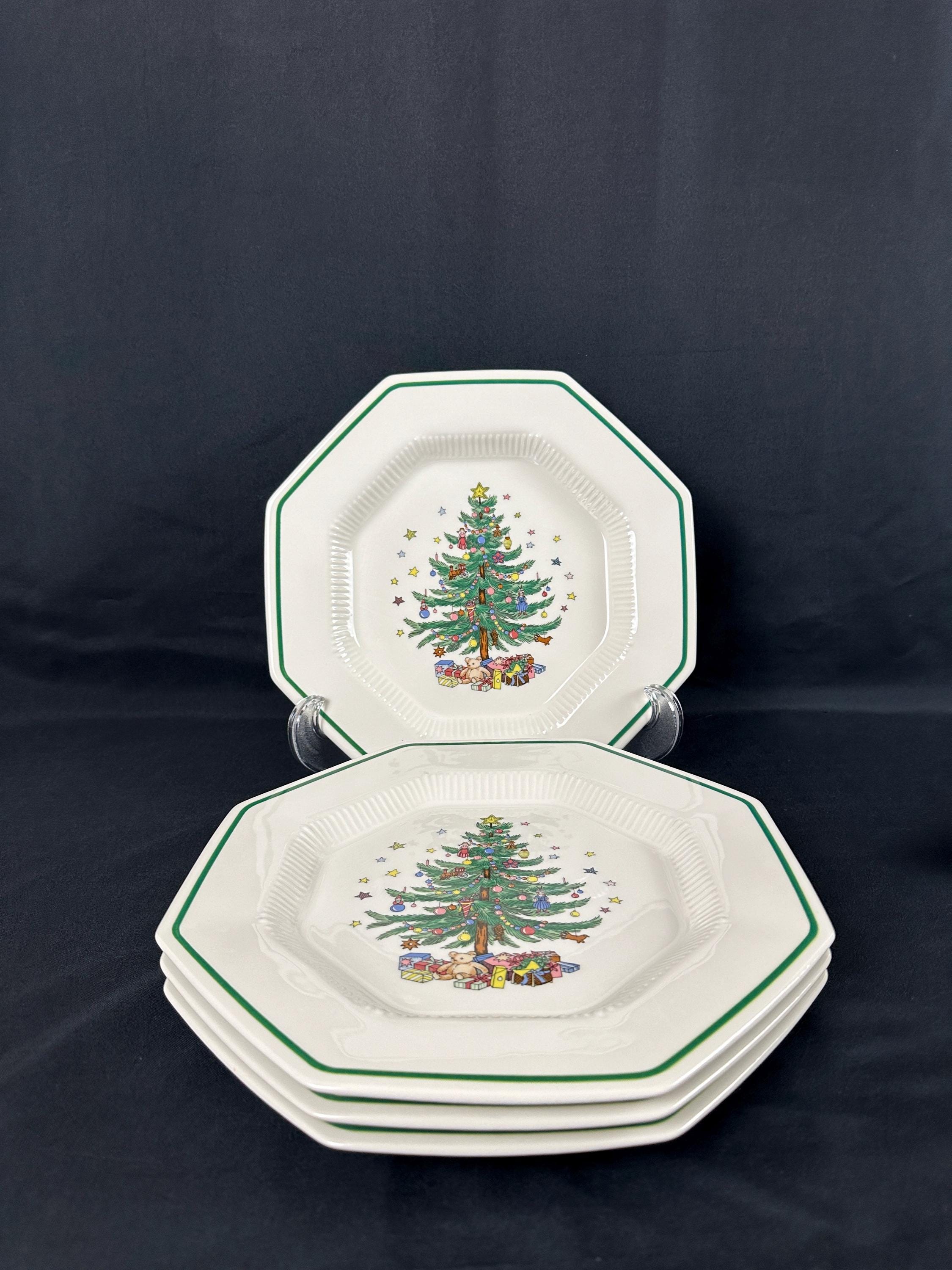 4 Nikko Christmastime Dinner Plates