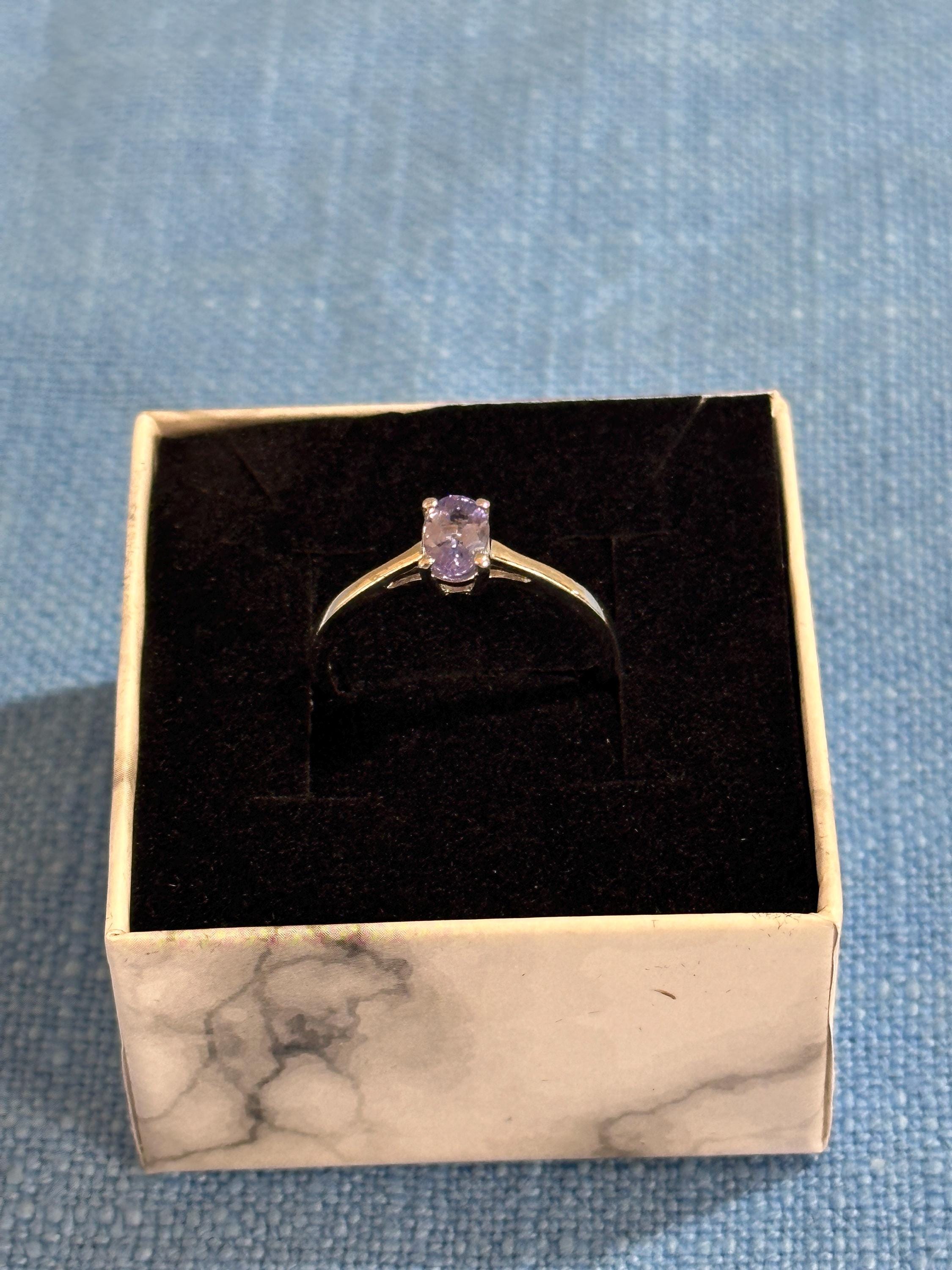 Tanzanite and Sterling Silver Ring size 9