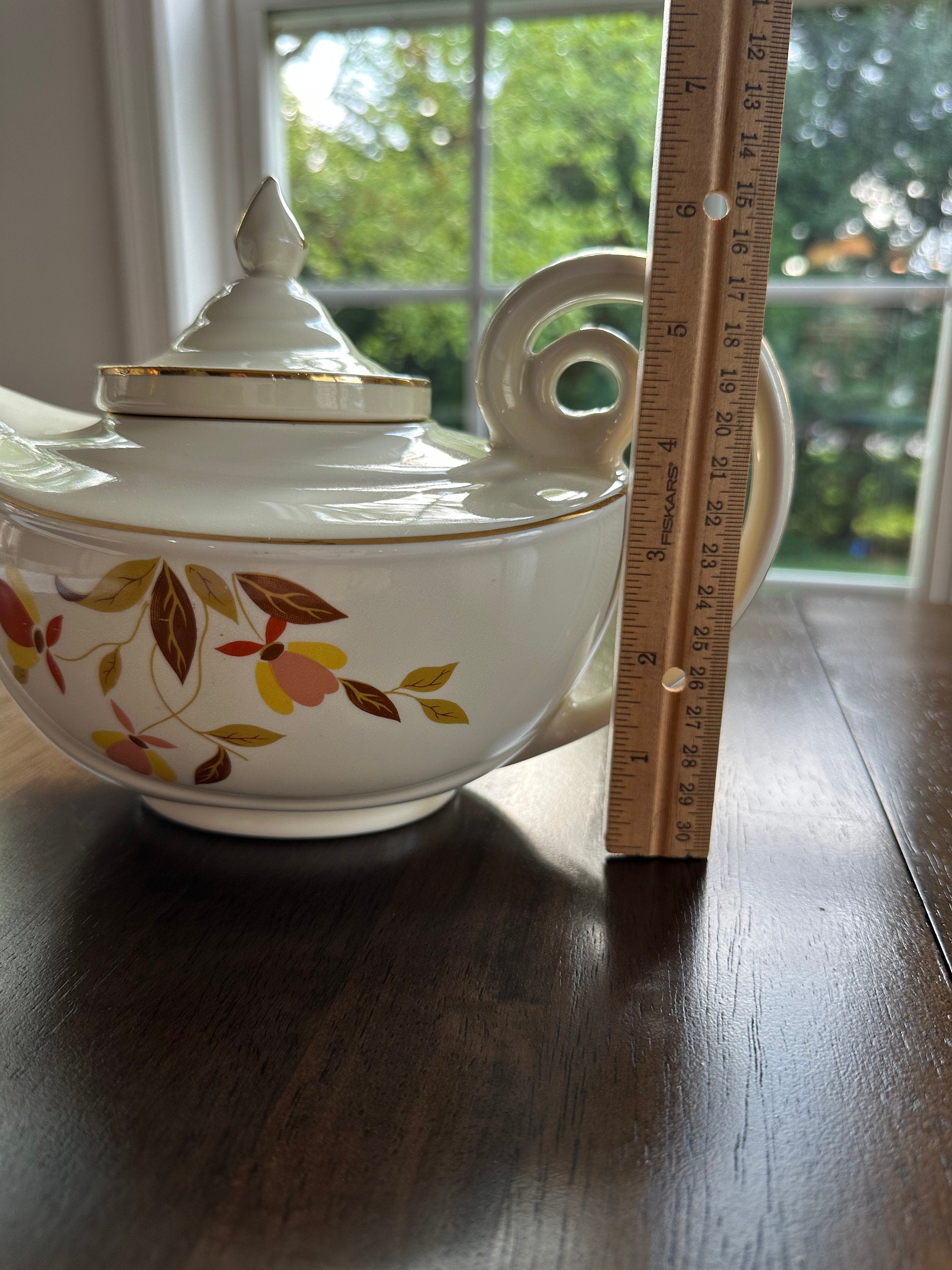 Vintage Hall Autumn Leaf Aladdin Teapot