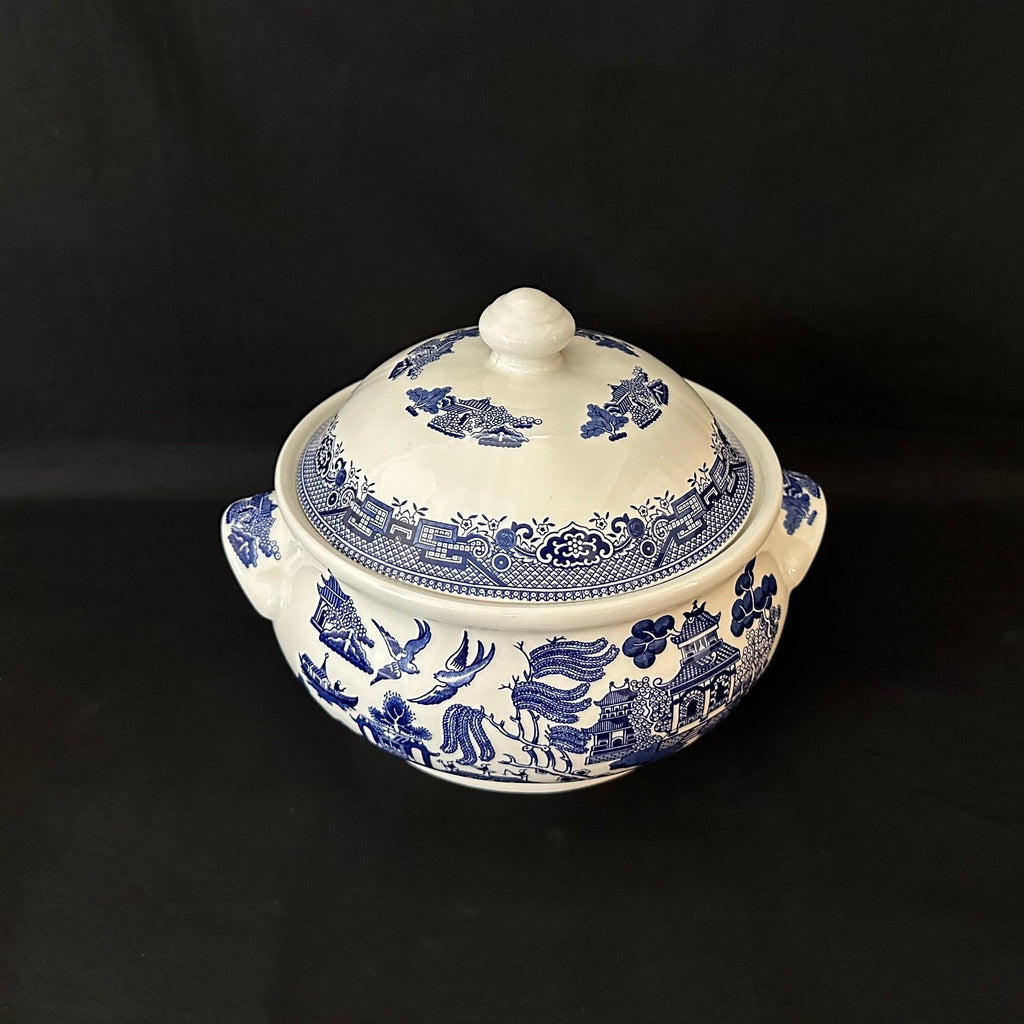 Cuthbertson Blue Willow Covered Casserole