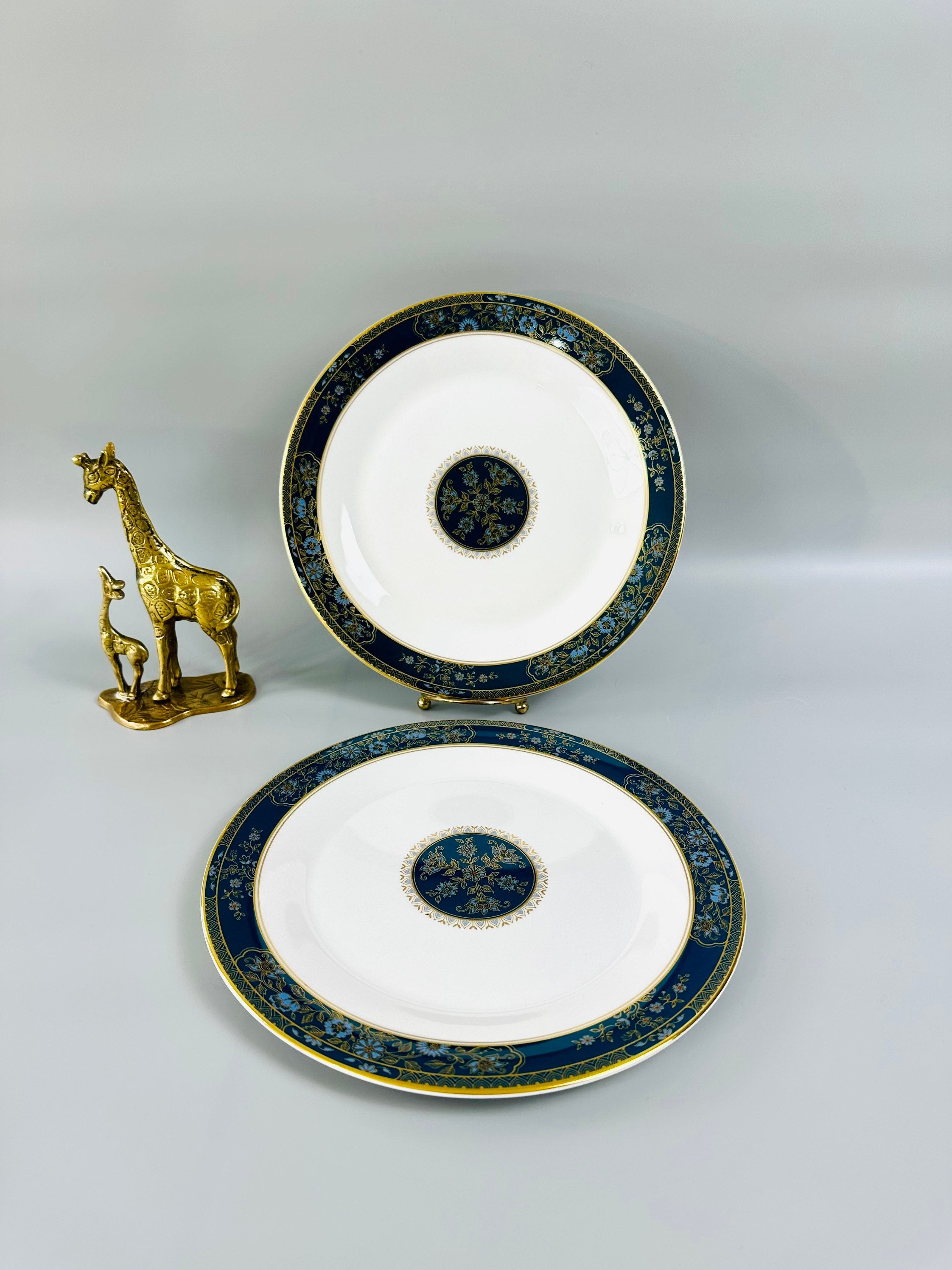 2 Royal Doulton Carlyle Dinner Plates