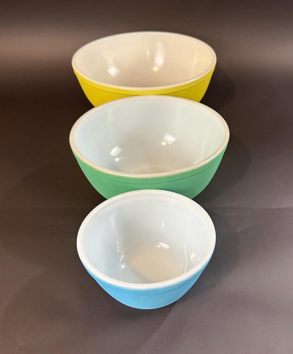 Three Pyrex Nesting MixingBowls